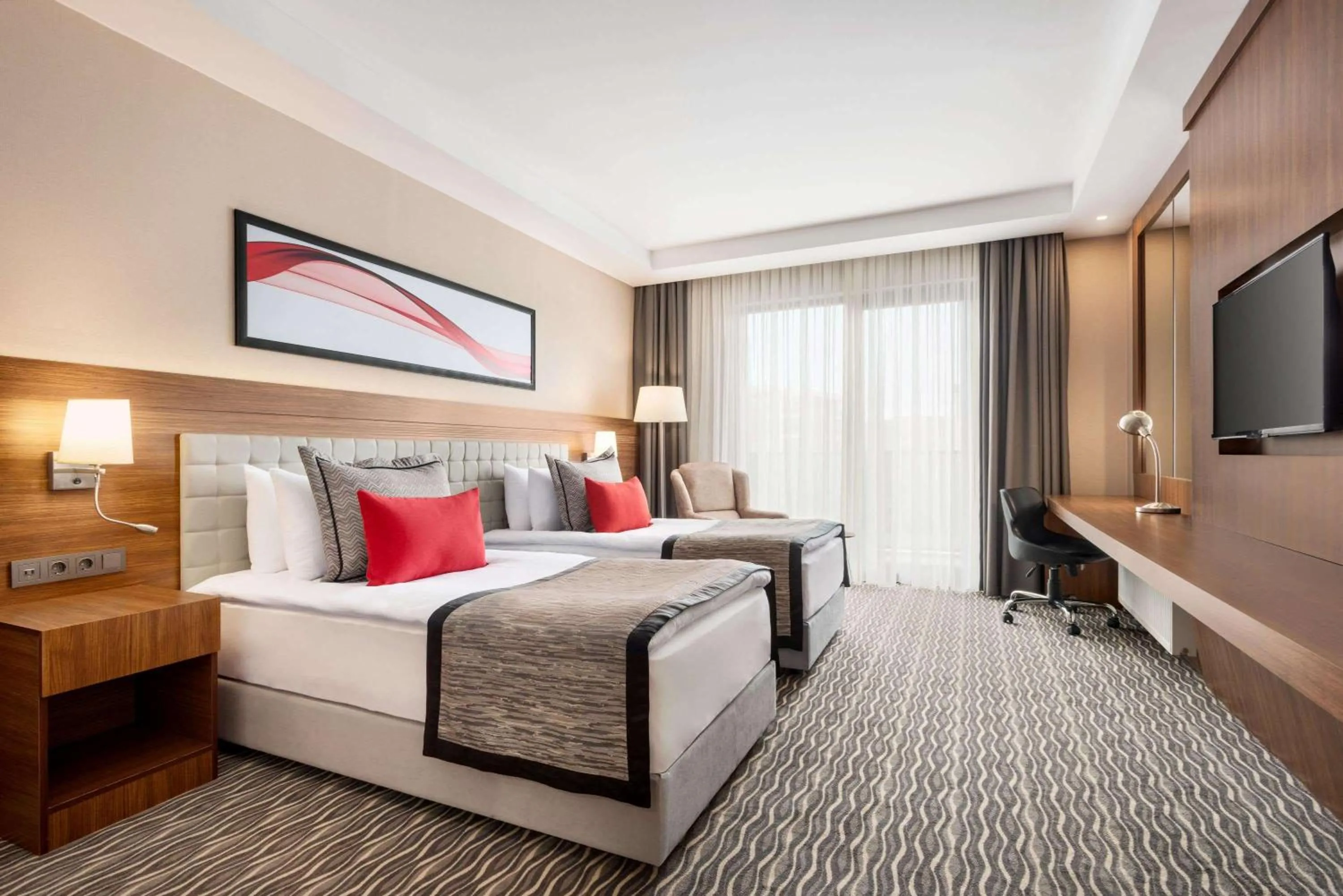 Photo of the whole room, Bed in Ramada by Wyndham Nigde