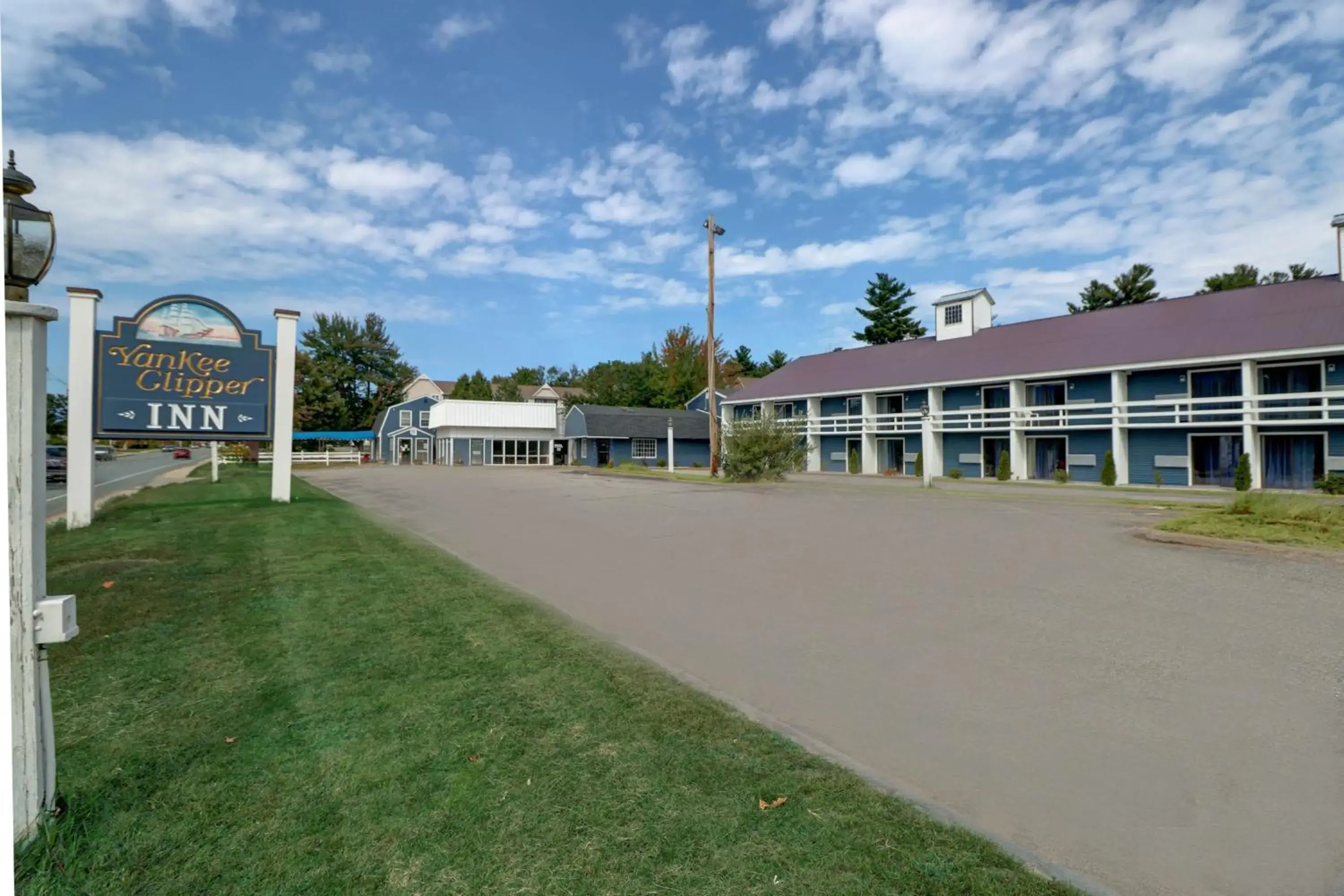 Property building in Yankee Clipper Inn, SureStay Collection by Best Western Property building in Yankee Clipper Inn, SureStay Collection by Best Western