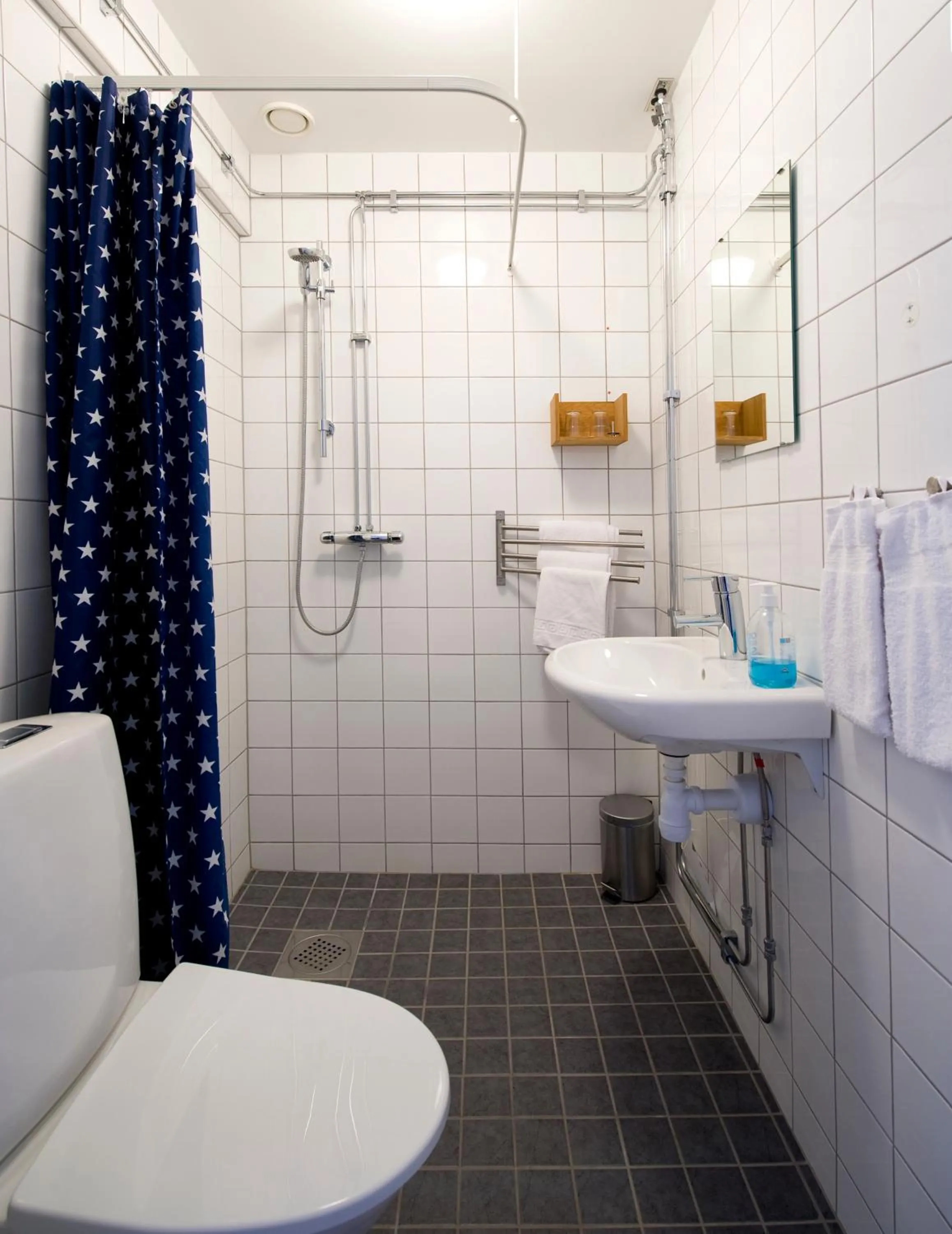 Bathroom in Hotell Stenugnen