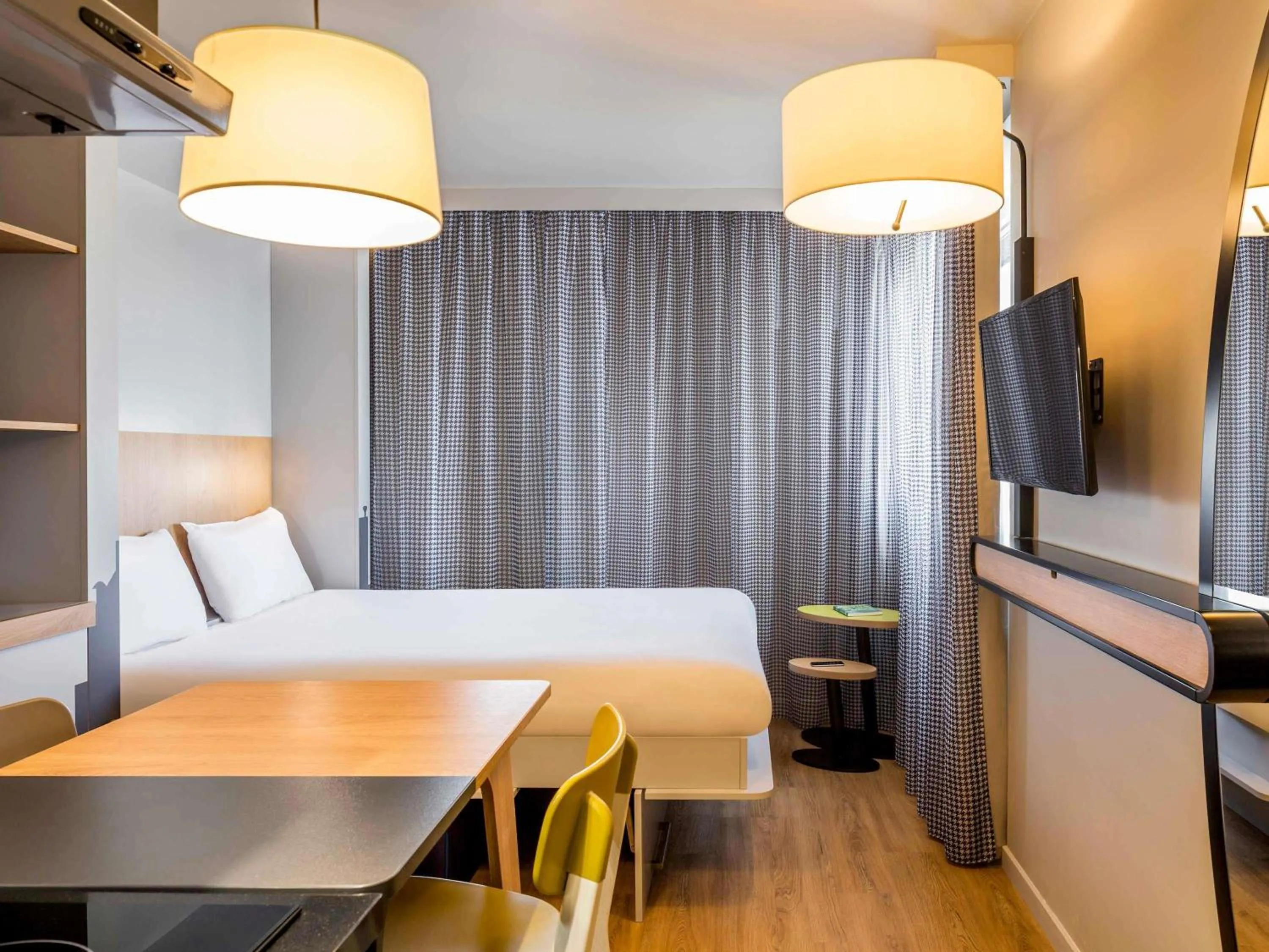 Bedroom, Bed in Aparthotel Adagio access Montpellier Centre