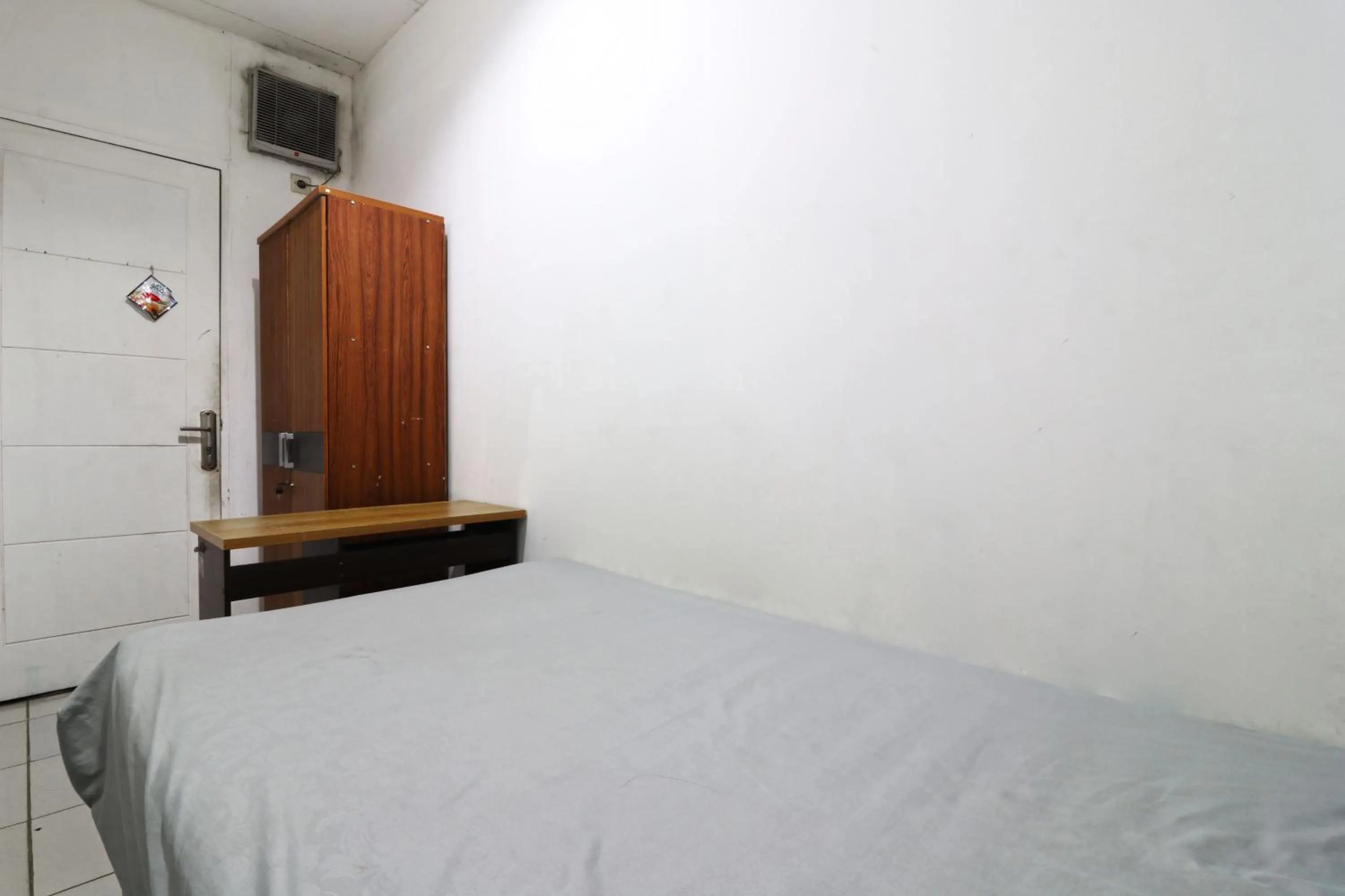 Bedroom, Bed in Wiens Residence BSD