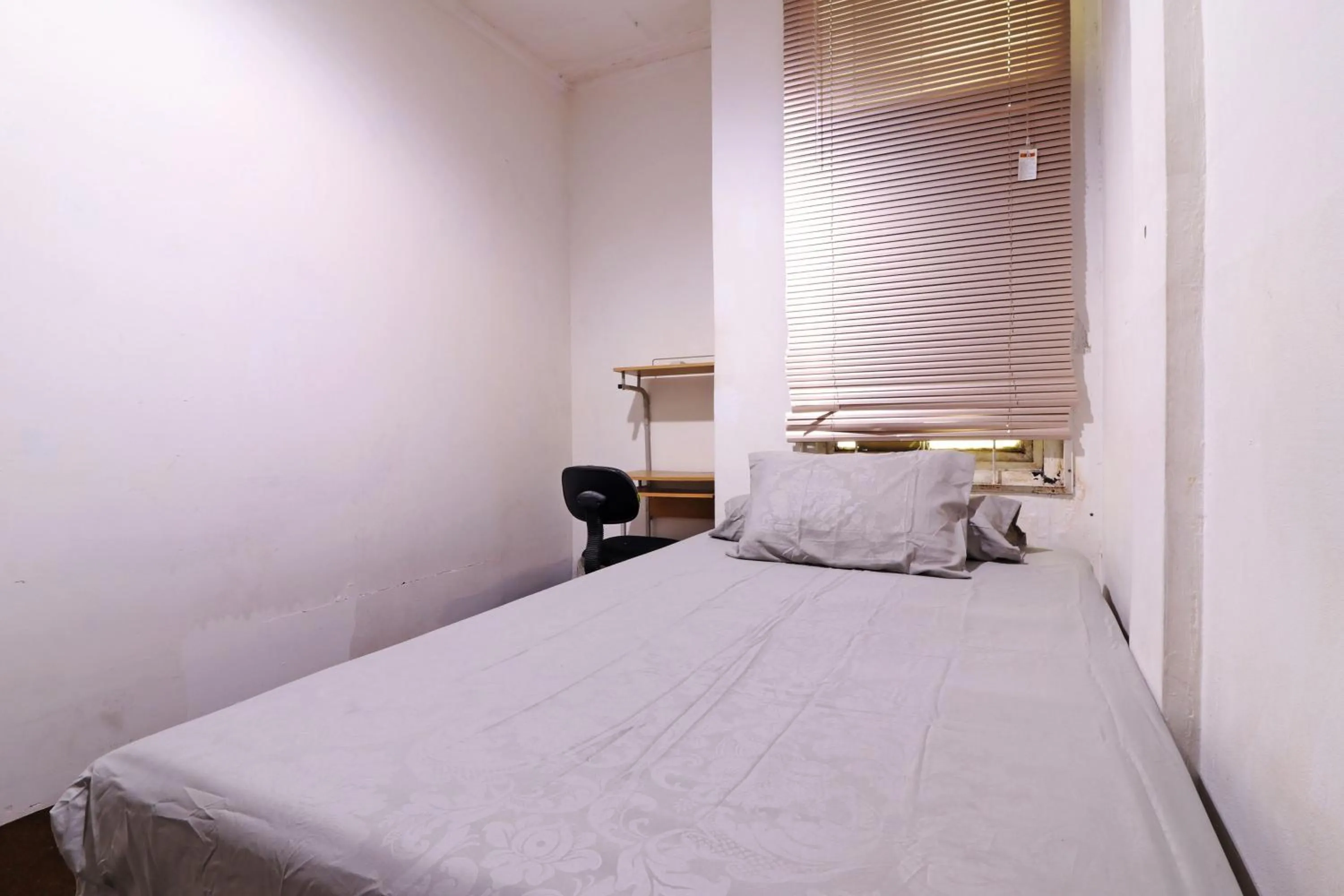 Bedroom, Bed in Wiens Residence BSD