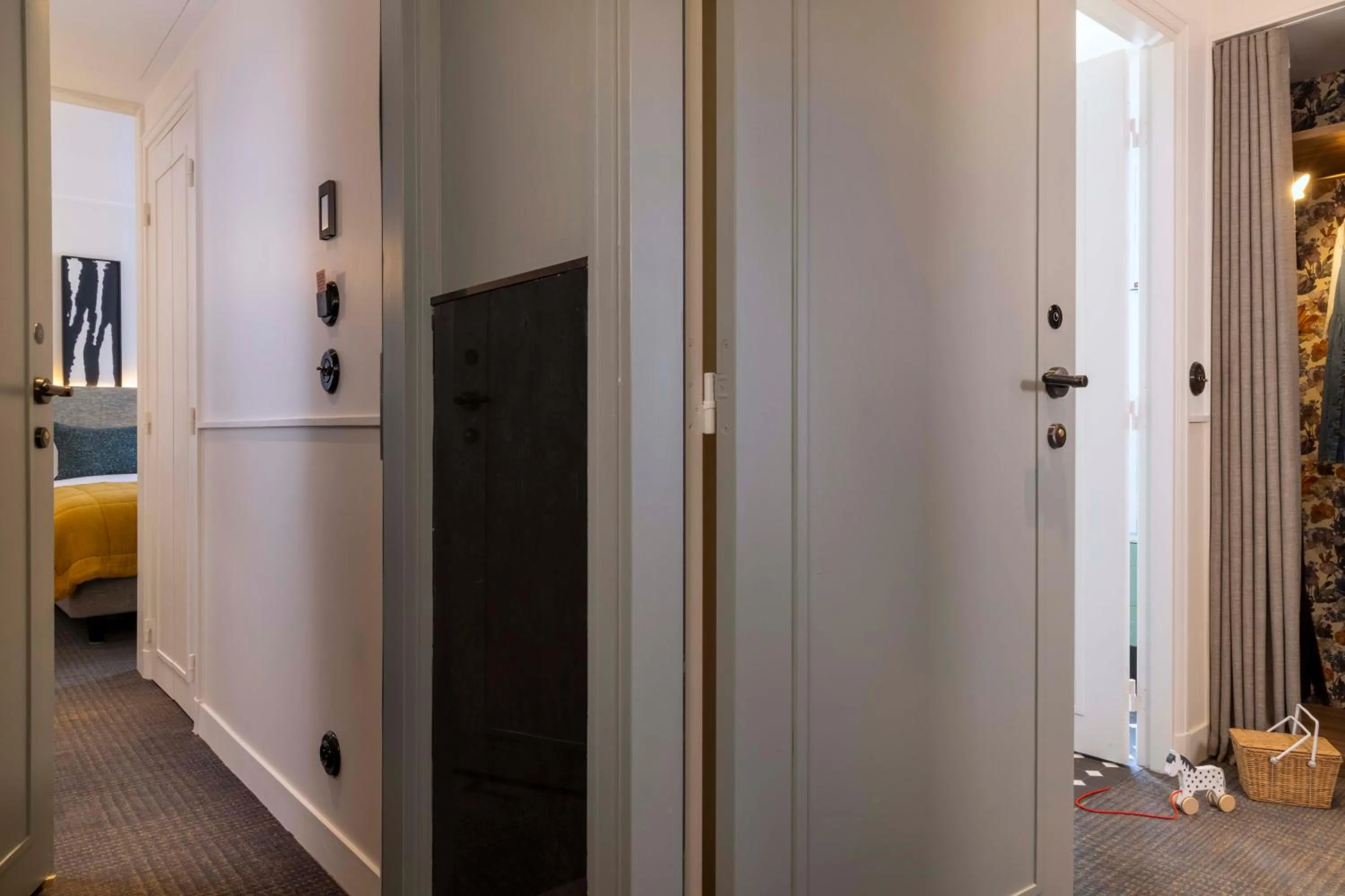 Bedroom, Bed in Dadou Paris