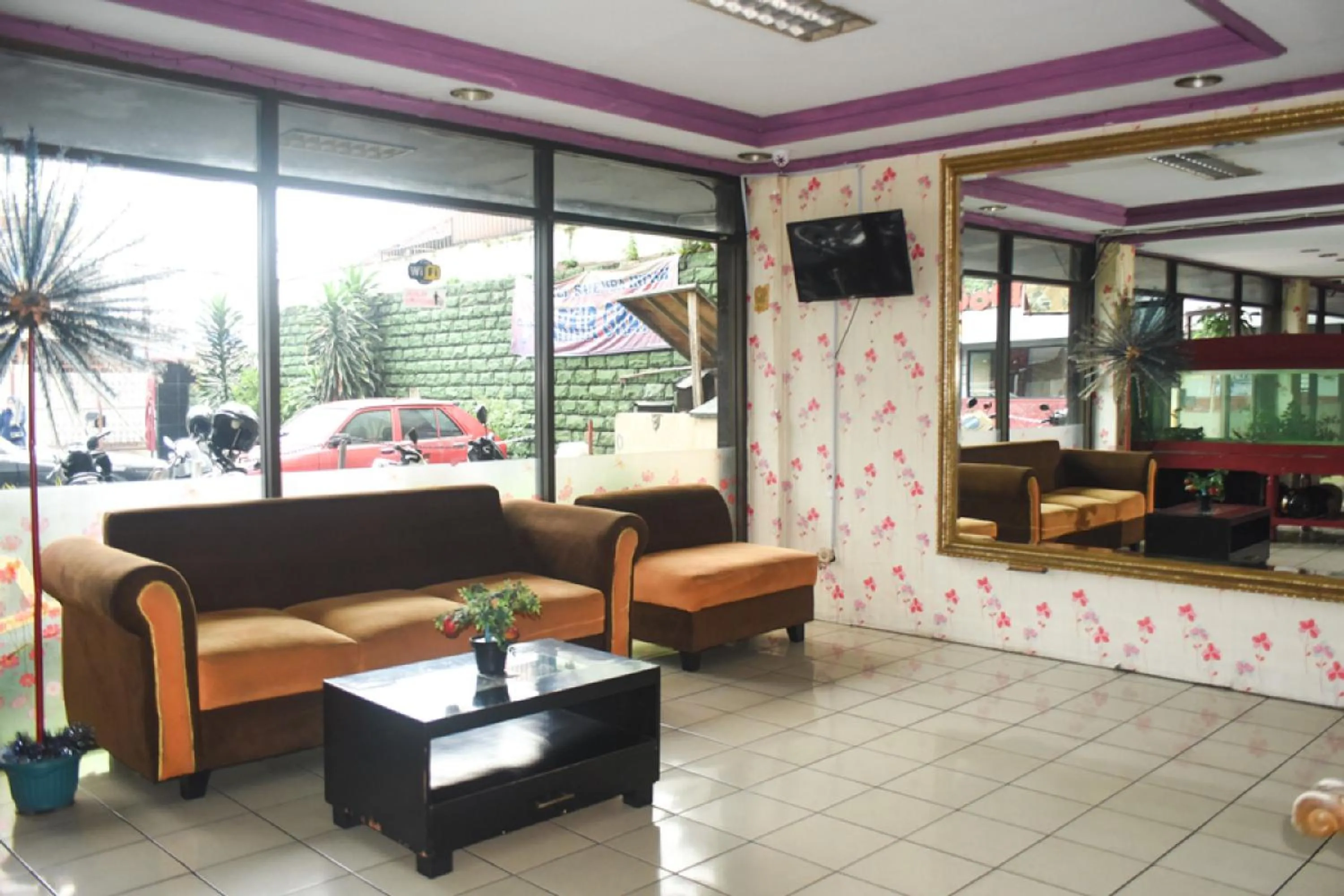 Breakfast in RedDoorz Plus near RSCM Jakarta