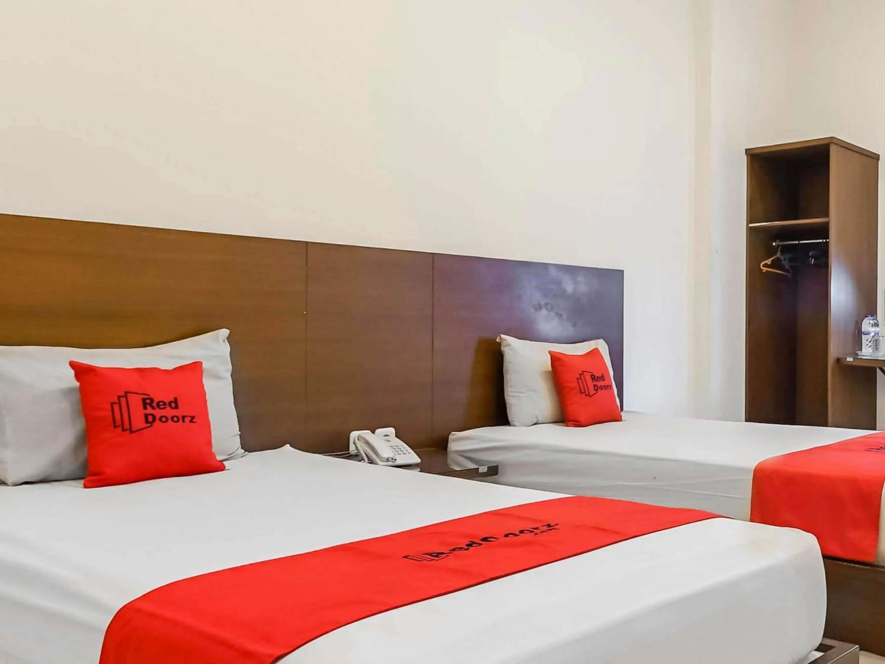 Bedroom, Bed in RedDoorz Plus at Karebosi Area 2 Makassar