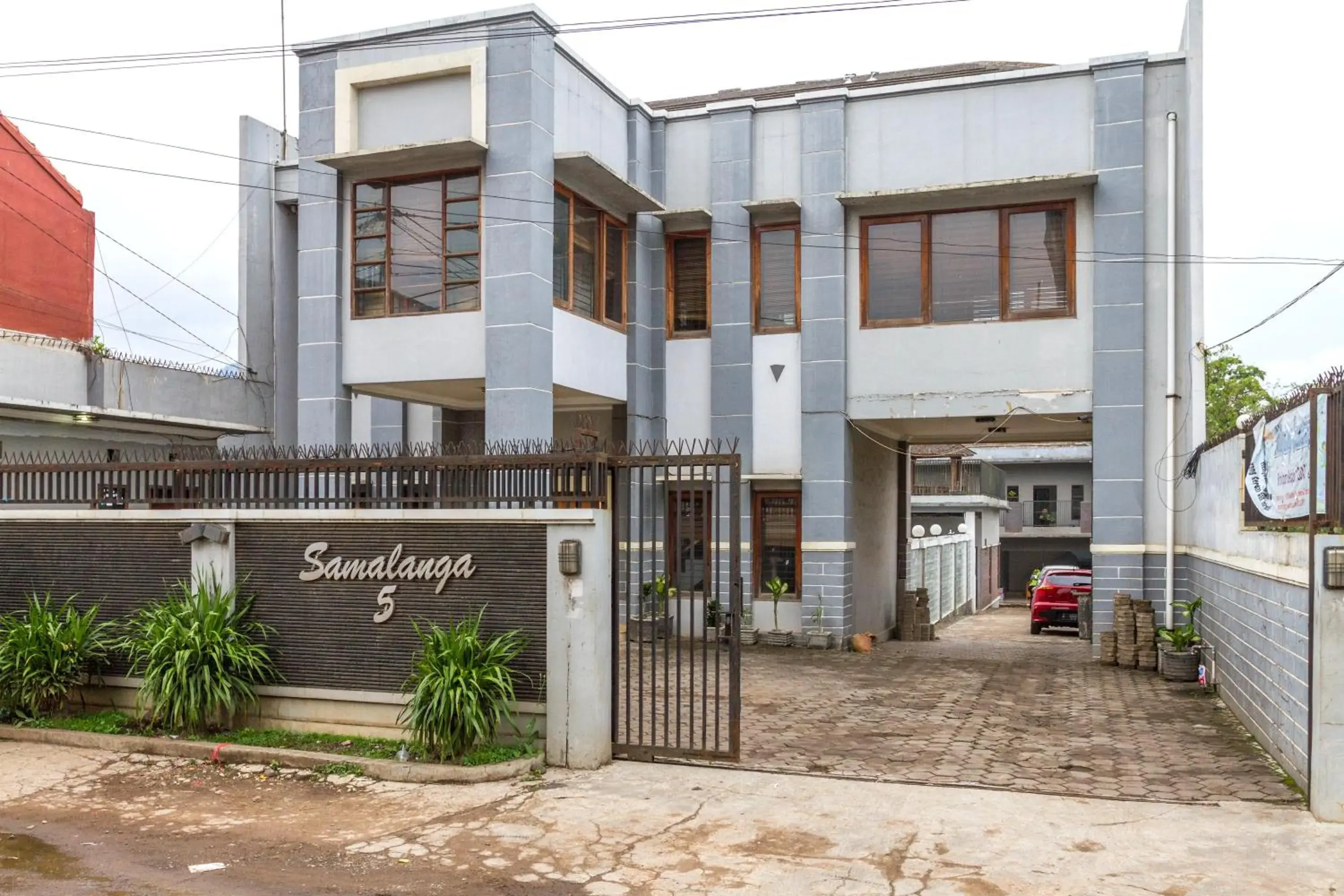 Property building in RedDoorz near Jatinangor Town Square Property building in RedDoorz near Jatinangor Town Square