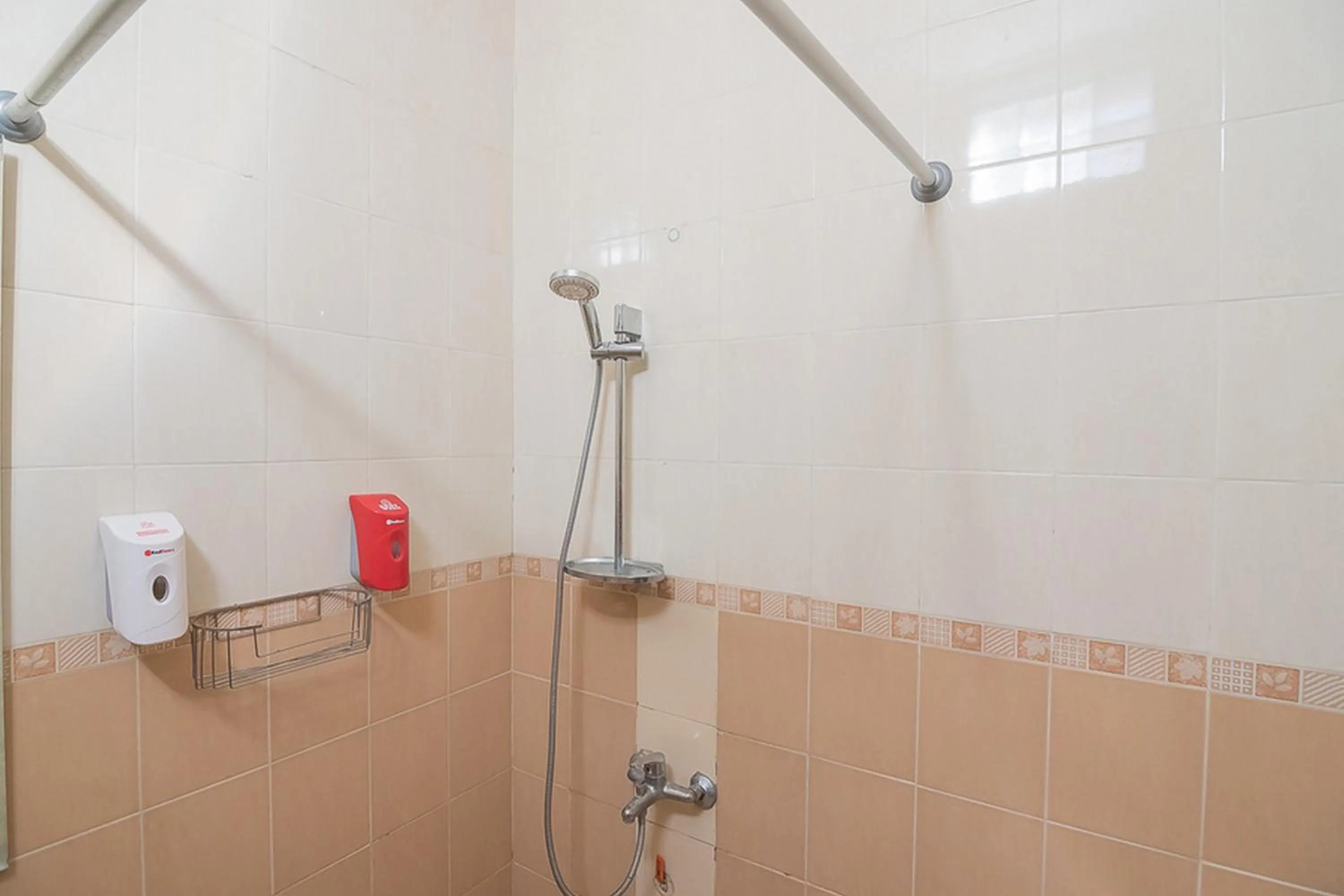 Bathroom in RedDoorz near Jatinangor Town Square