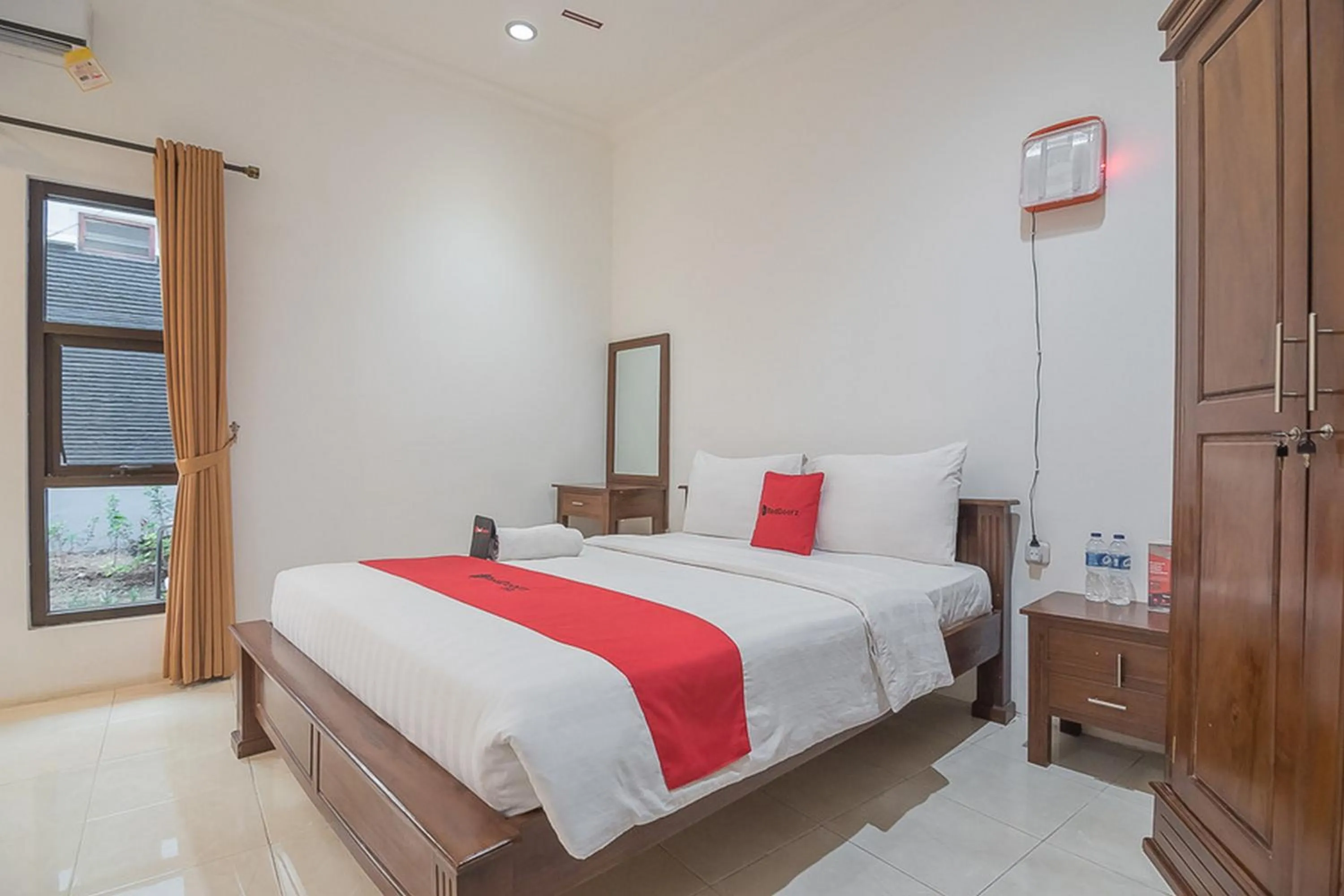 Bed in RedDoorz near Jatinangor Town Square