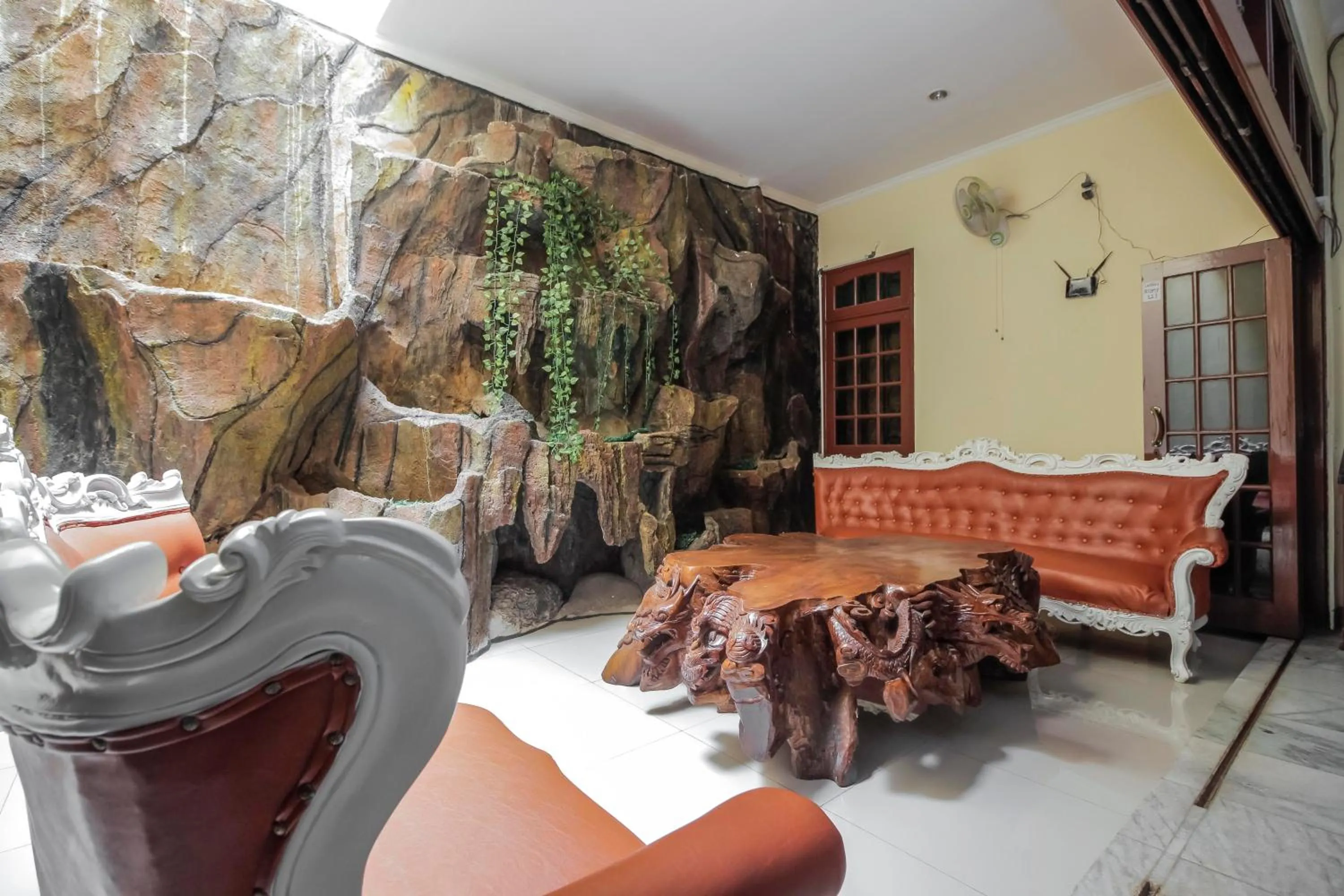 Area and facilities in RedDoorz @ Meruya 2