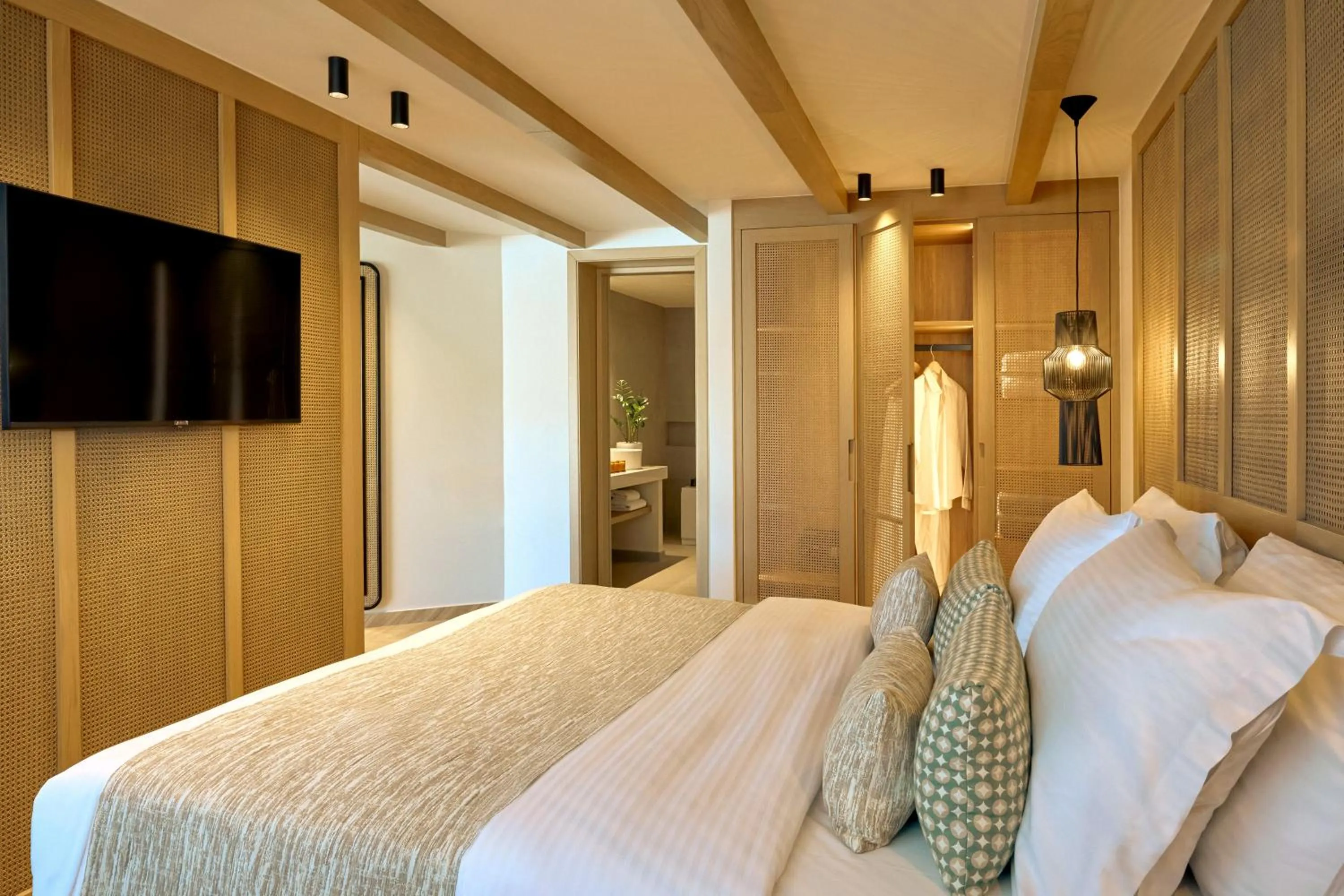 Bed in Zeus Eleva Mirabello Bay