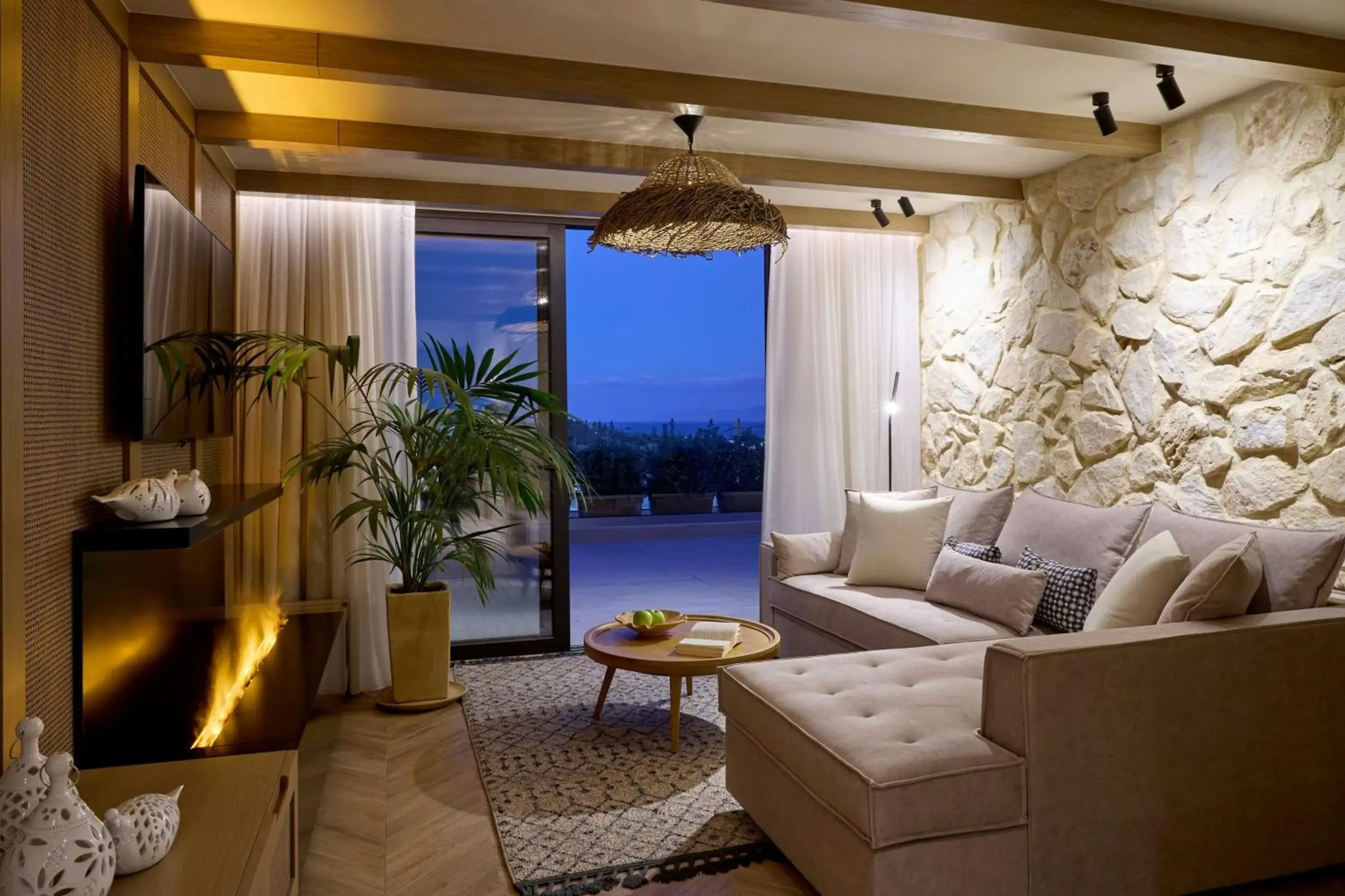 Photo of the whole room in Wyndham Grand Crete Mirabello Bay Photo of the whole room in Wyndham Grand Crete Mirabello Bay