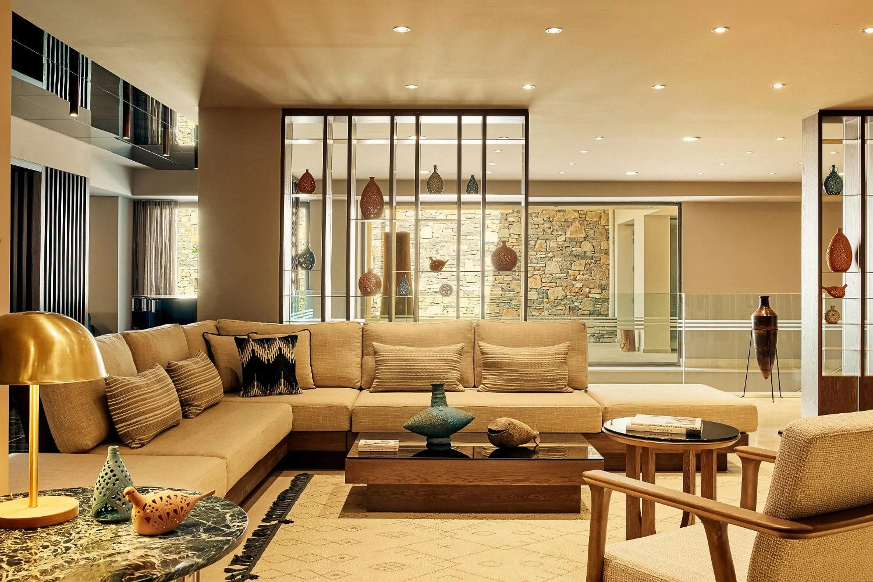 Zeus Eleva Mirabello Bay