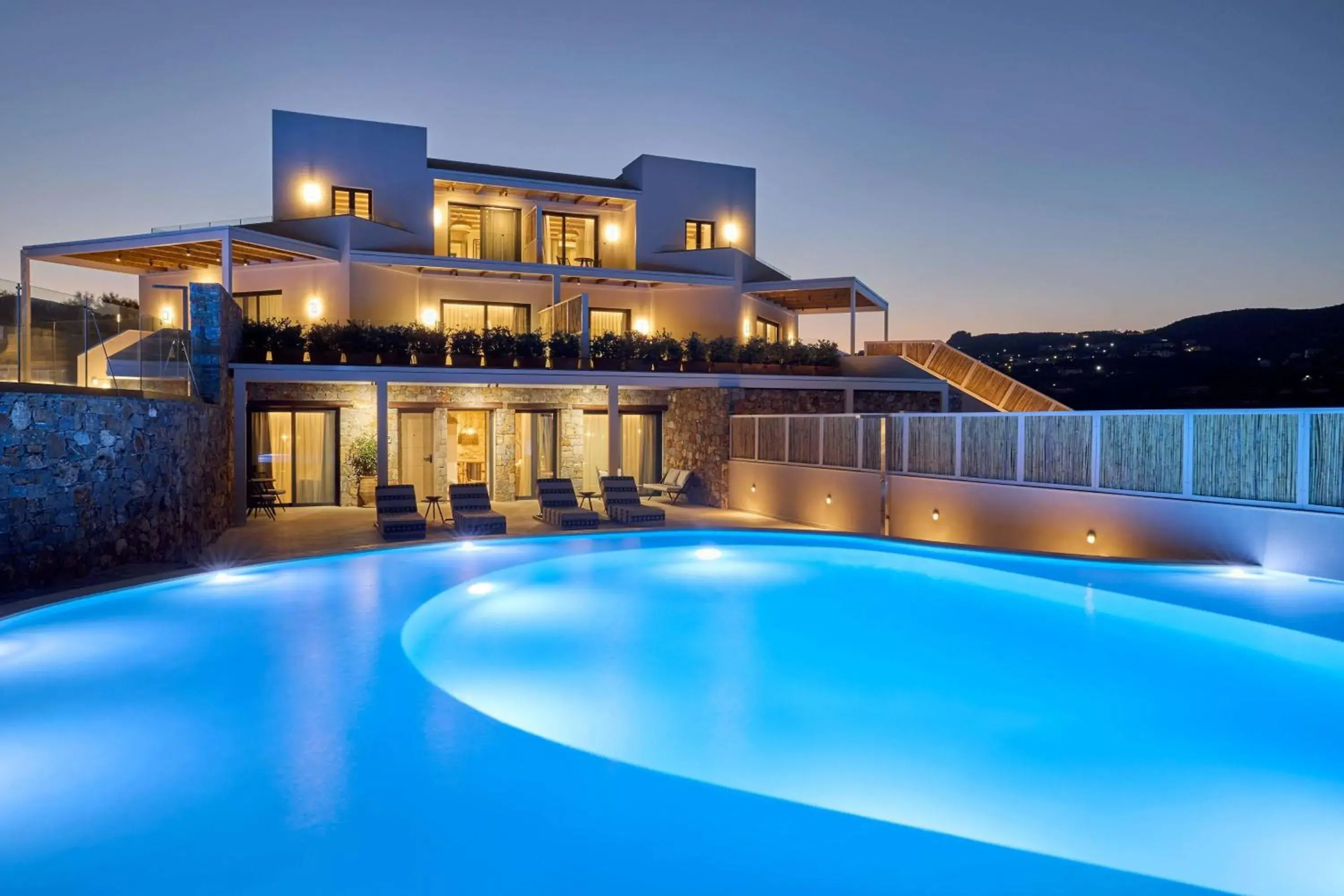 Photo of the whole room in Wyndham Grand Crete Mirabello Bay Photo of the whole room in Wyndham Grand Crete Mirabello Bay