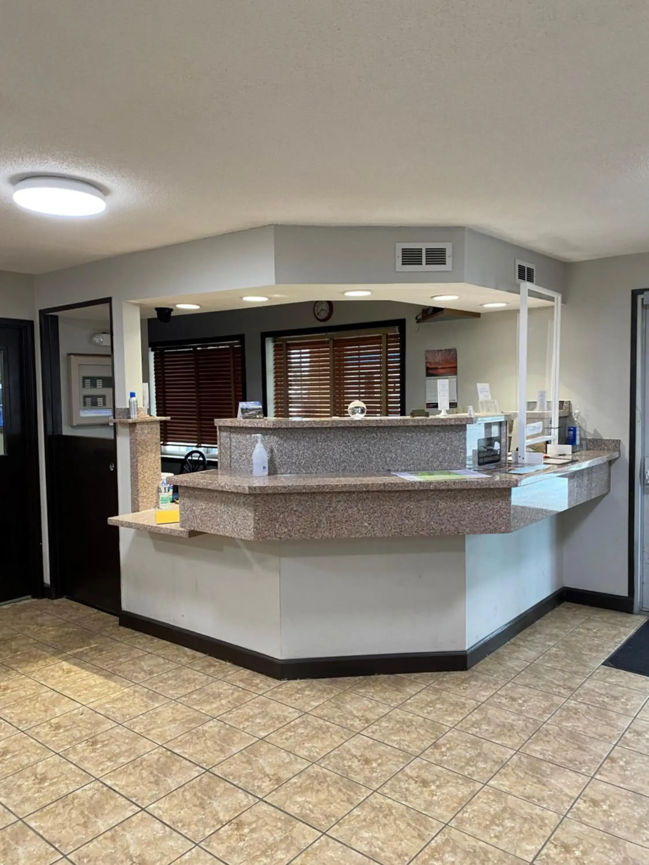 Lobby or reception in Ramada by Wyndham Sioux Falls Lobby or reception in Ramada by Wyndham Sioux Falls