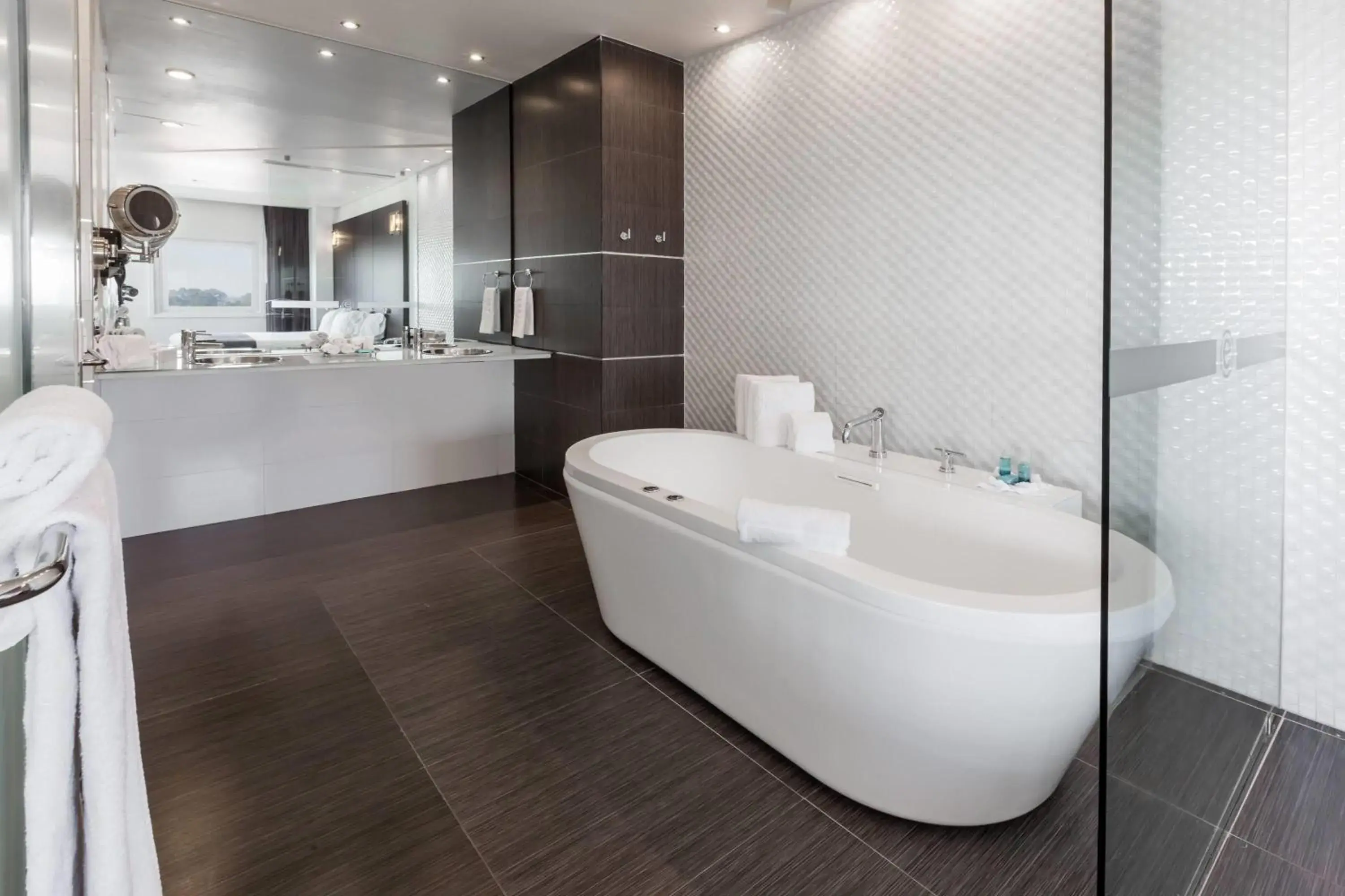 Photo of the whole room in Ramada Encore by Wyndham Guadalajara Sur Photo of the whole room in Ramada Encore by Wyndham Guadalajara Sur