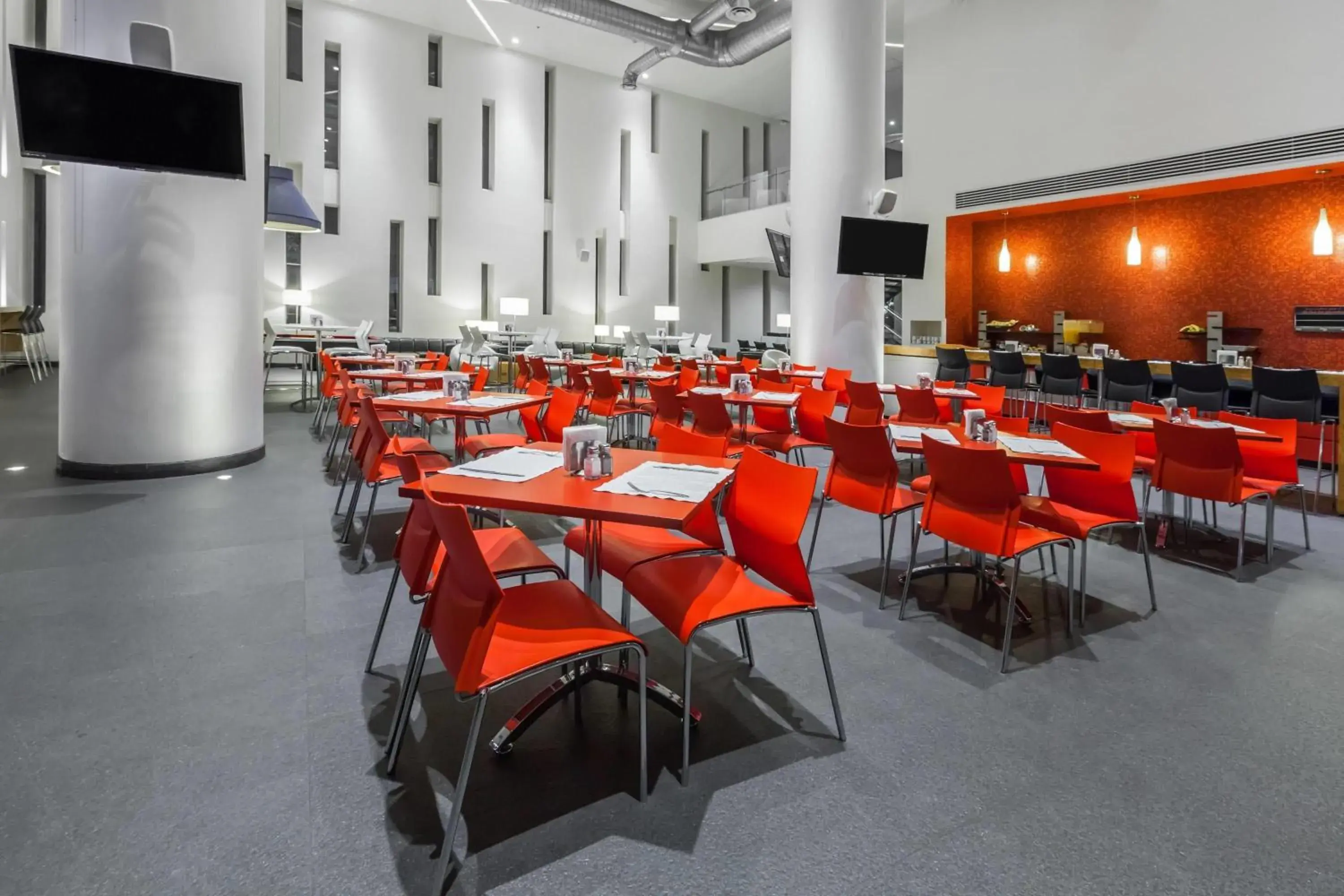 Restaurant/places to eat in Ramada Encore by Wyndham Guadalajara Sur Restaurant/places to eat in Ramada Encore by Wyndham Guadalajara Sur