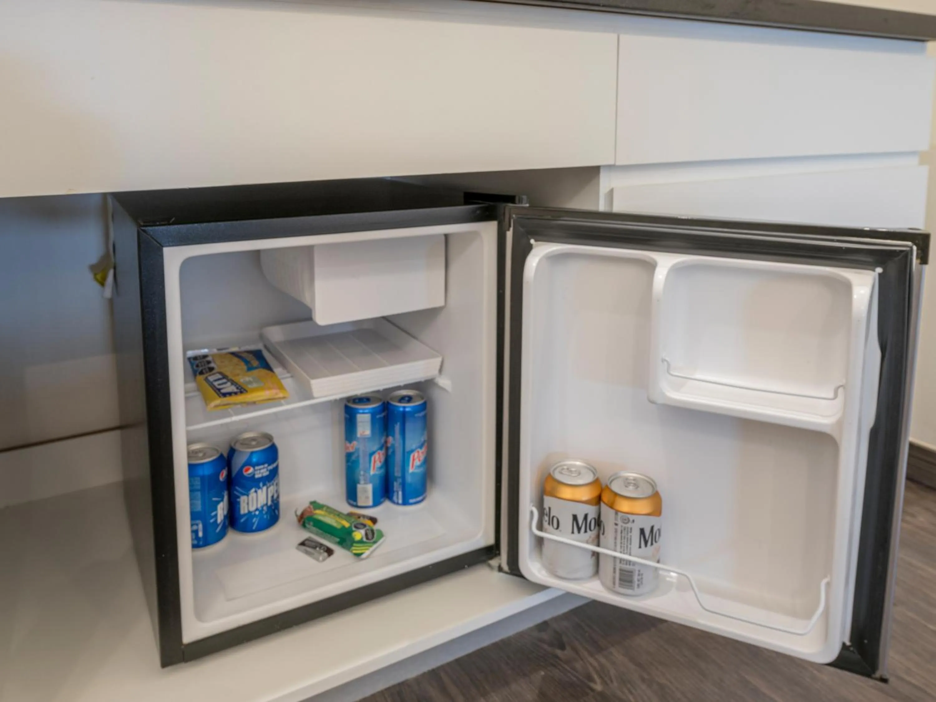 oven in Ramada Encore by Wyndham Guadalajara Sur