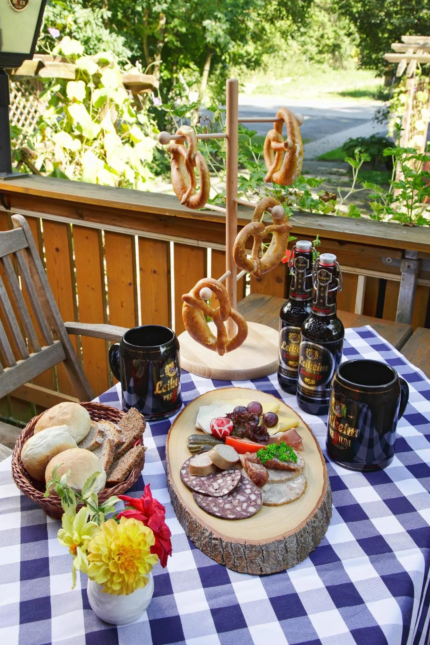 Restaurant/places to eat in Land- und Aktivhotel Altmühlaue