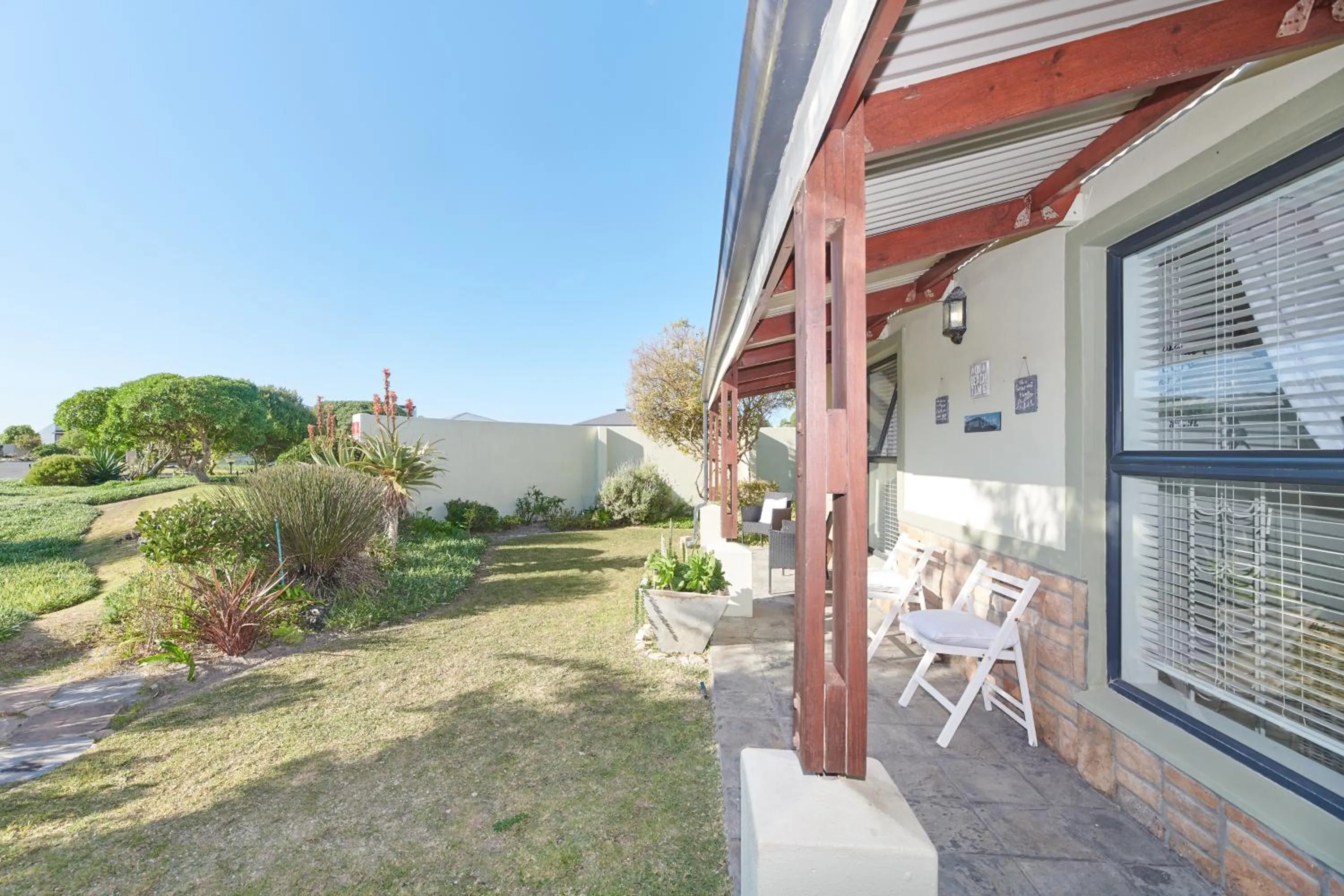 Facade/entrance in Fraai Uitzicht Struisbaai