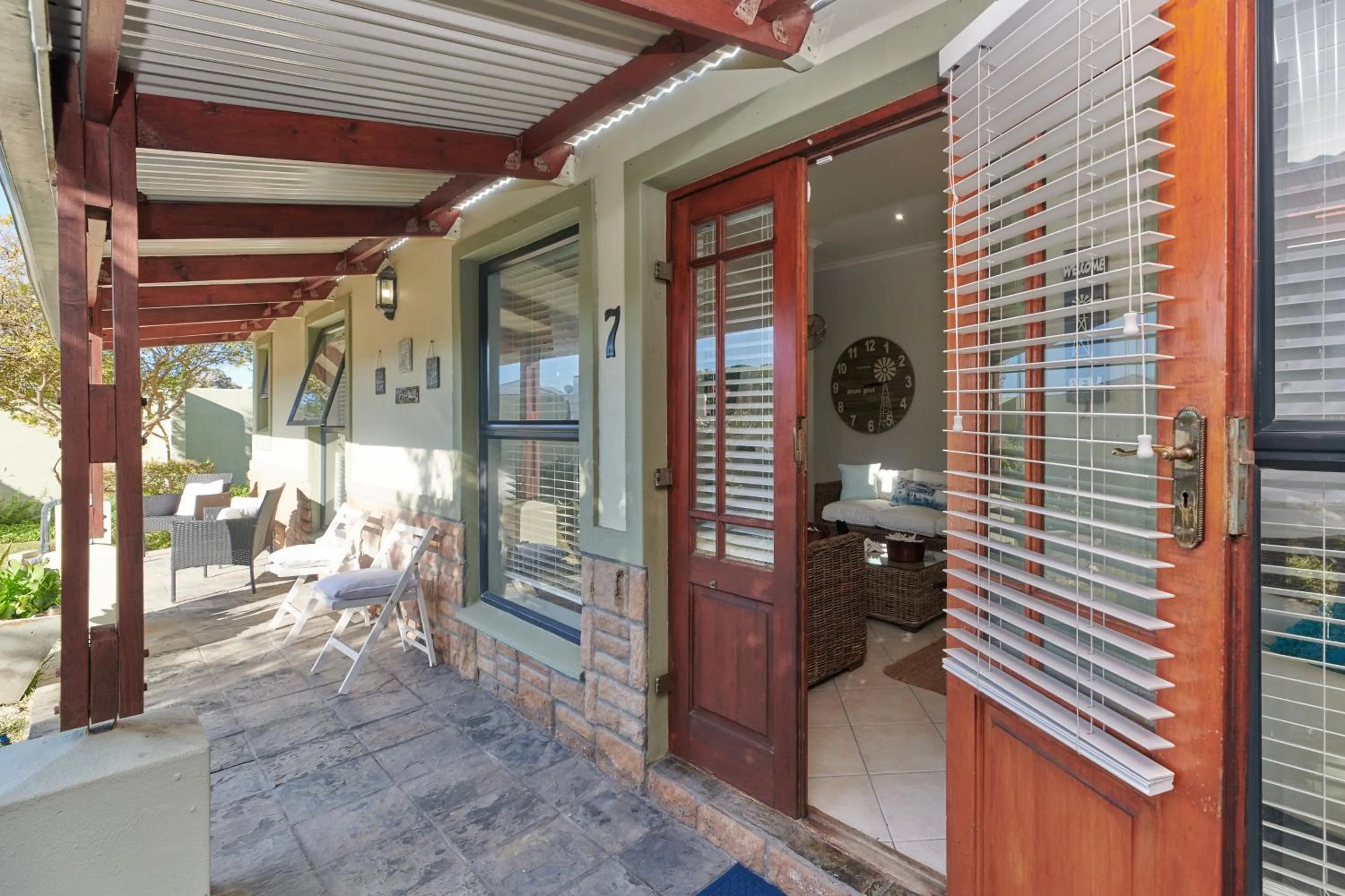 Facade/entrance in Fraai Uitzicht Struisbaai