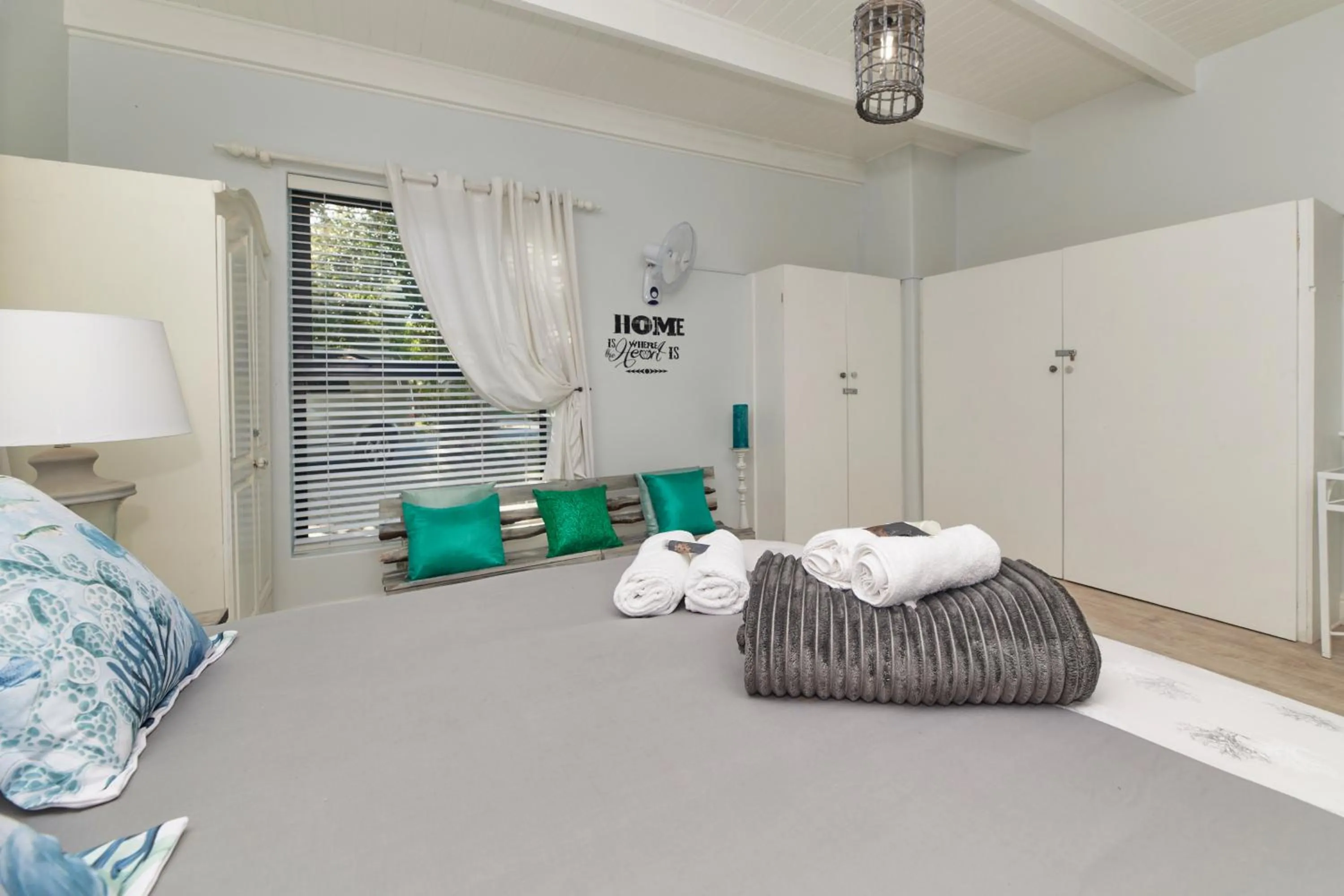 Photo of the whole room, Bed in Fraai Uitzicht Struisbaai