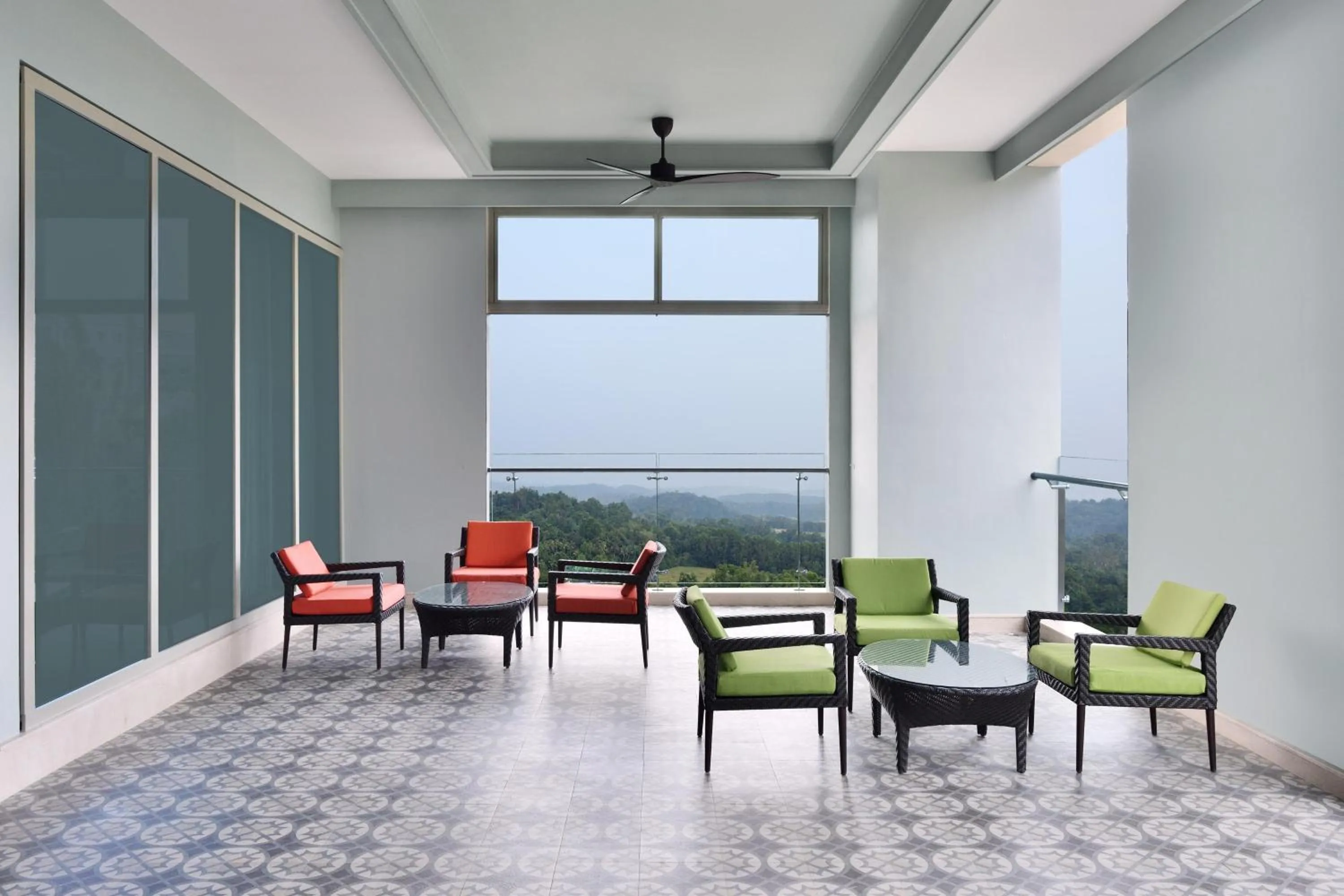 Lobby or reception in Four Points by Sheraton Kochi Infopark