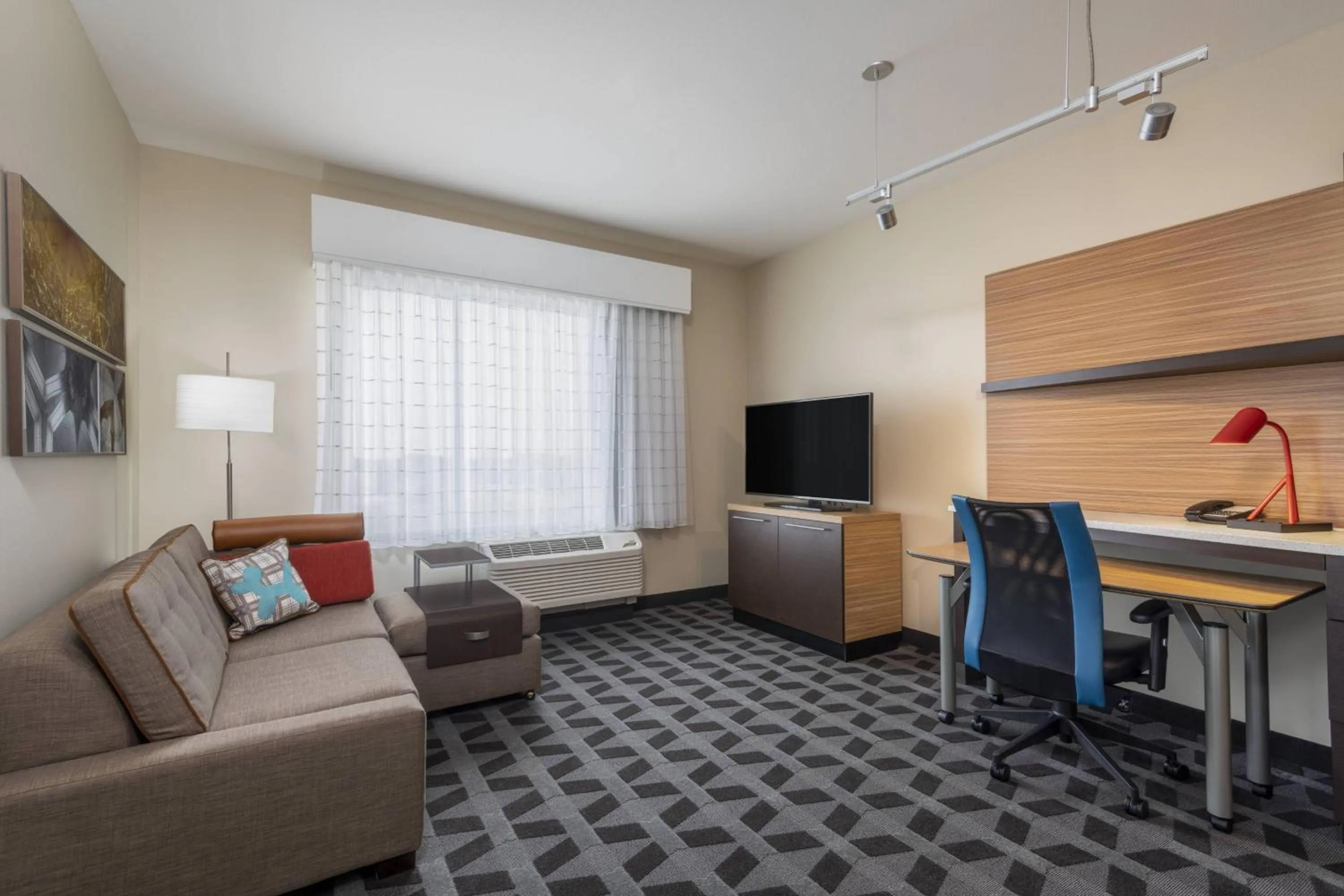 Living room in TownePlace Suites by Marriott St. Louis Edwardsville, IL