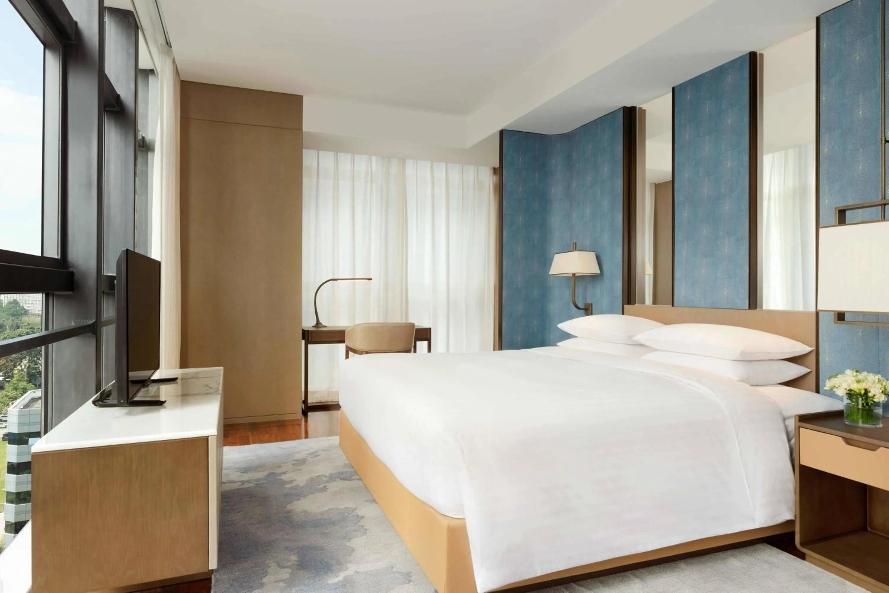 Bedroom, Bed in Courtyard by Marriott Shenzhen Bay