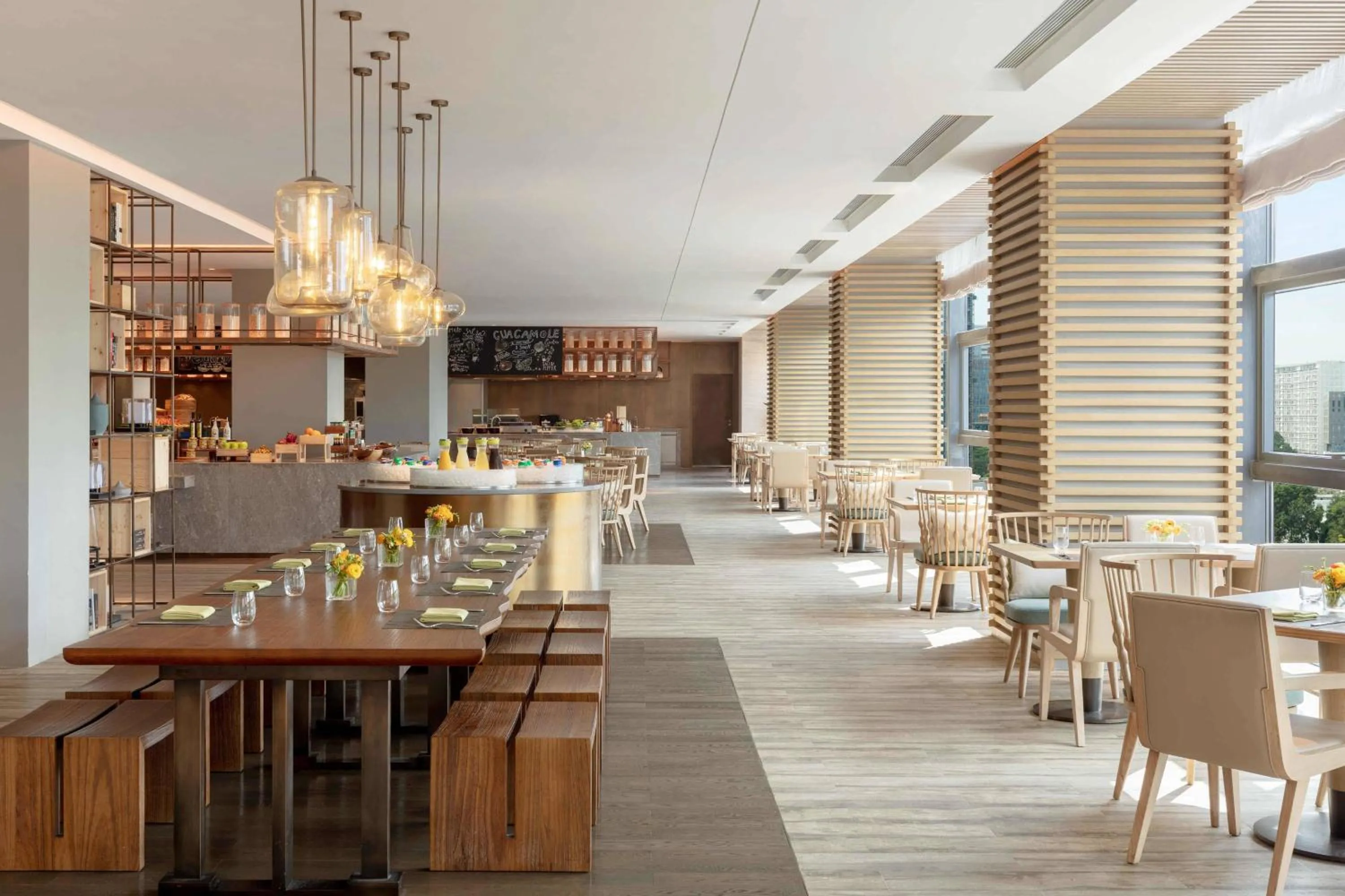 Restaurant/places to eat in Courtyard by Marriott Shenzhen Bay