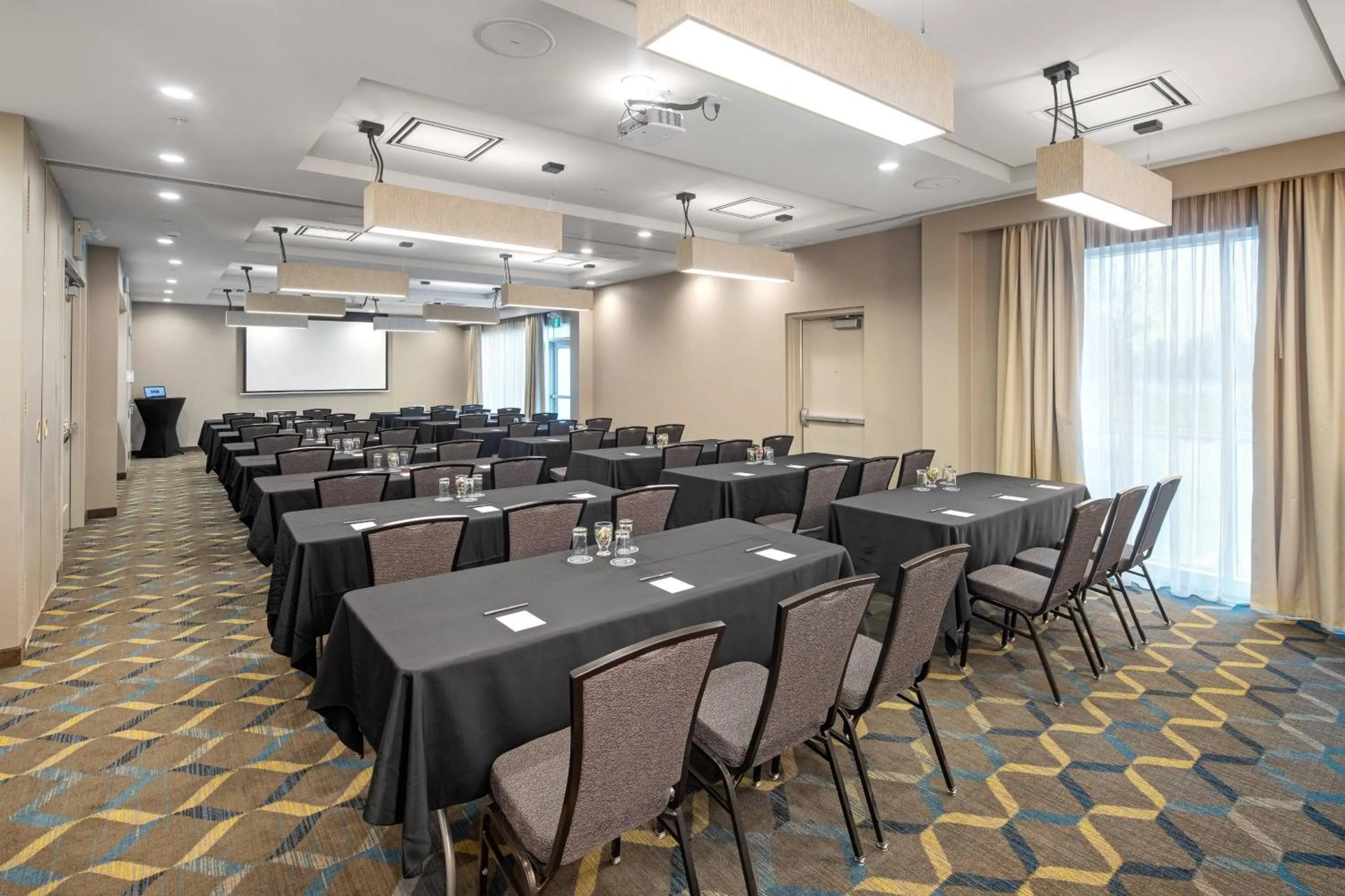 Meeting/conference room in Residence Inn by Marriott Toronto Mississauga West