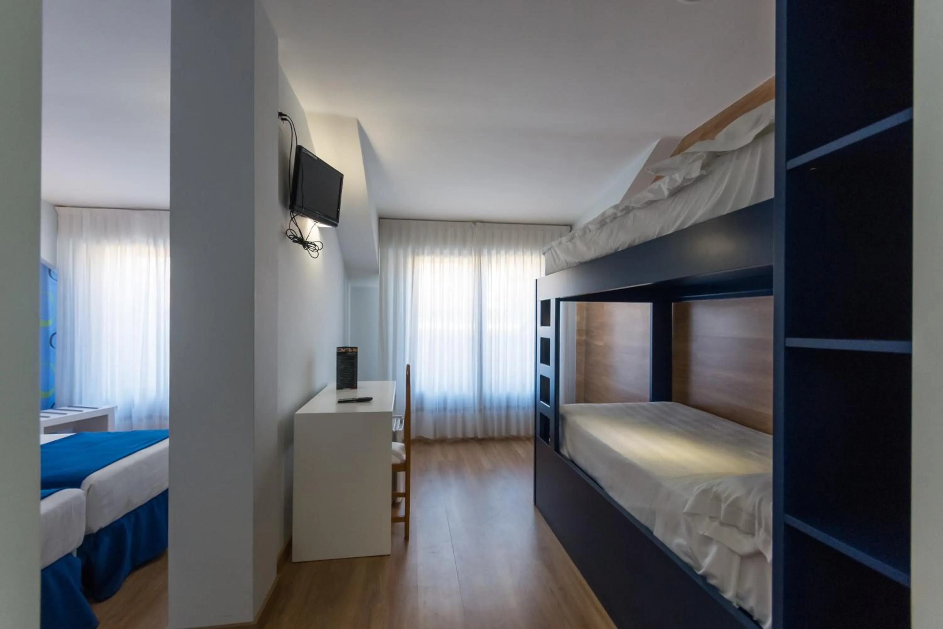 bunk bed, Bed in Hotel Bemon Playa