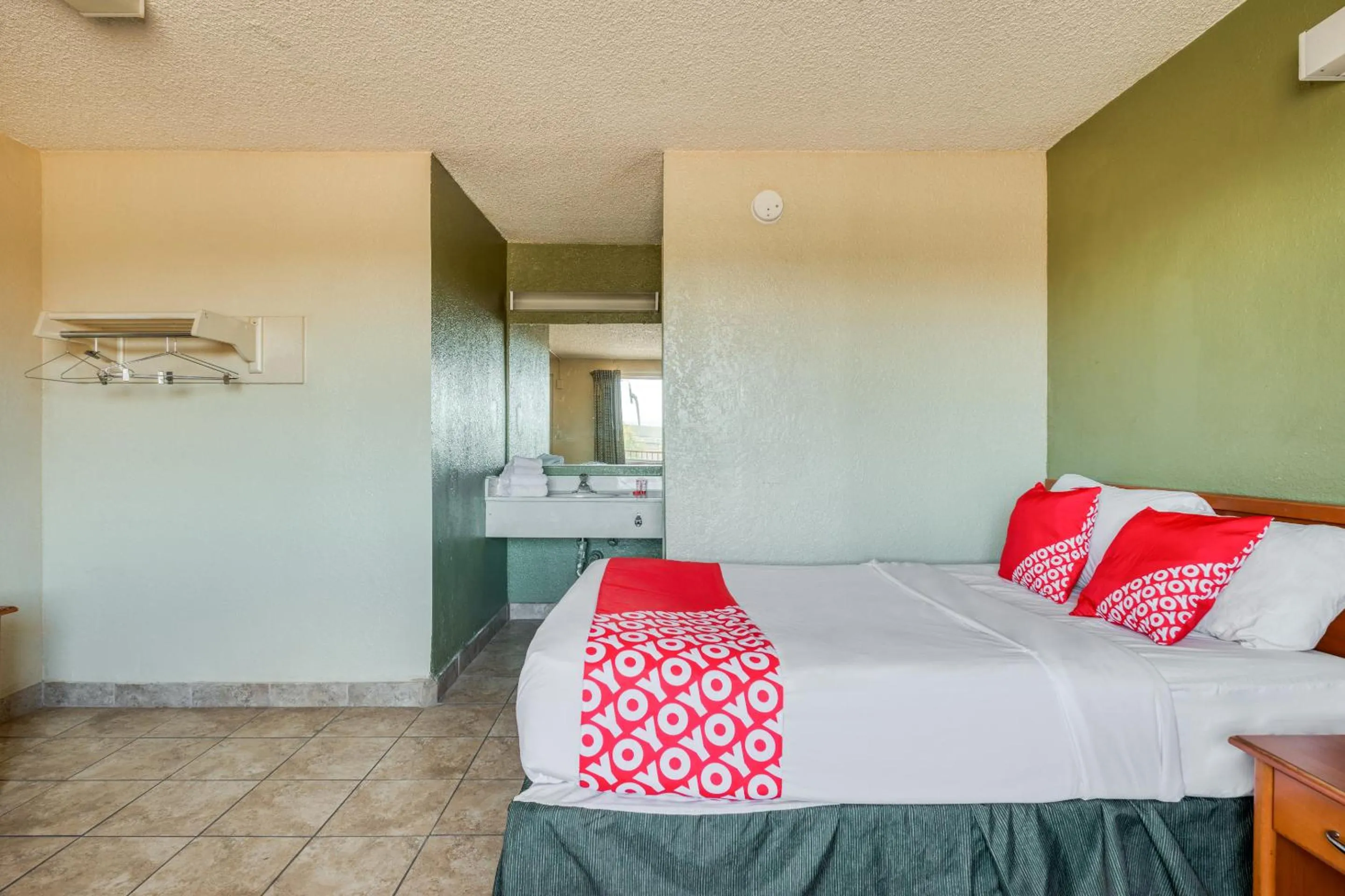 Bedroom in OYO Hotel Tucson Downtown