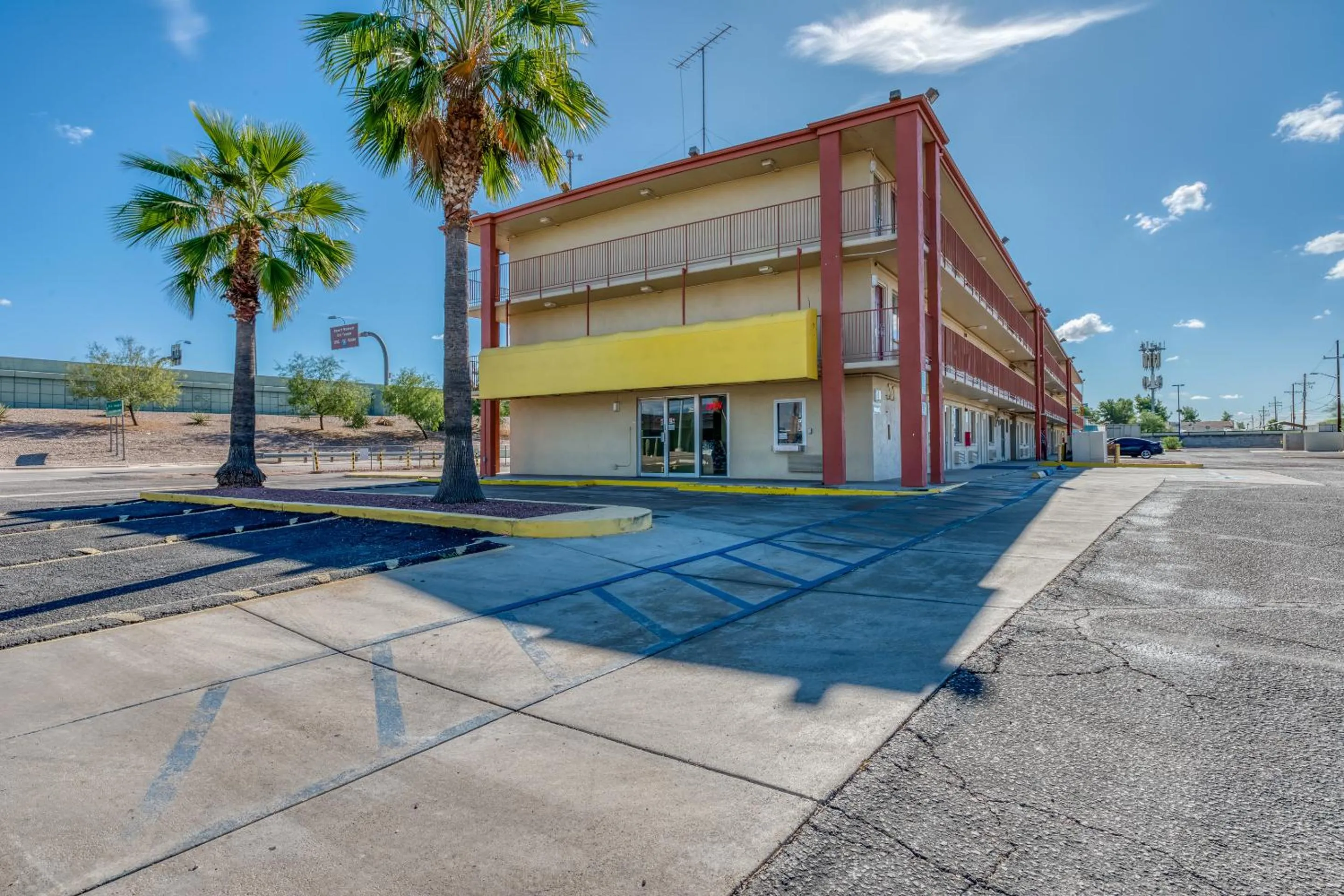Property Building in OYO Hotel Tucson Downtown
