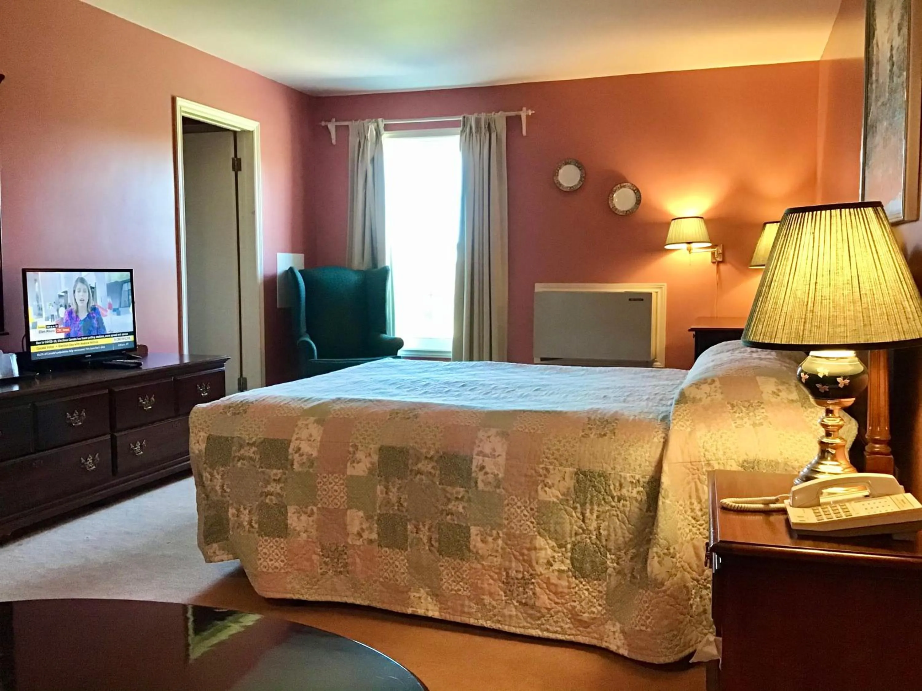 Bed in Rollo Bay Inn