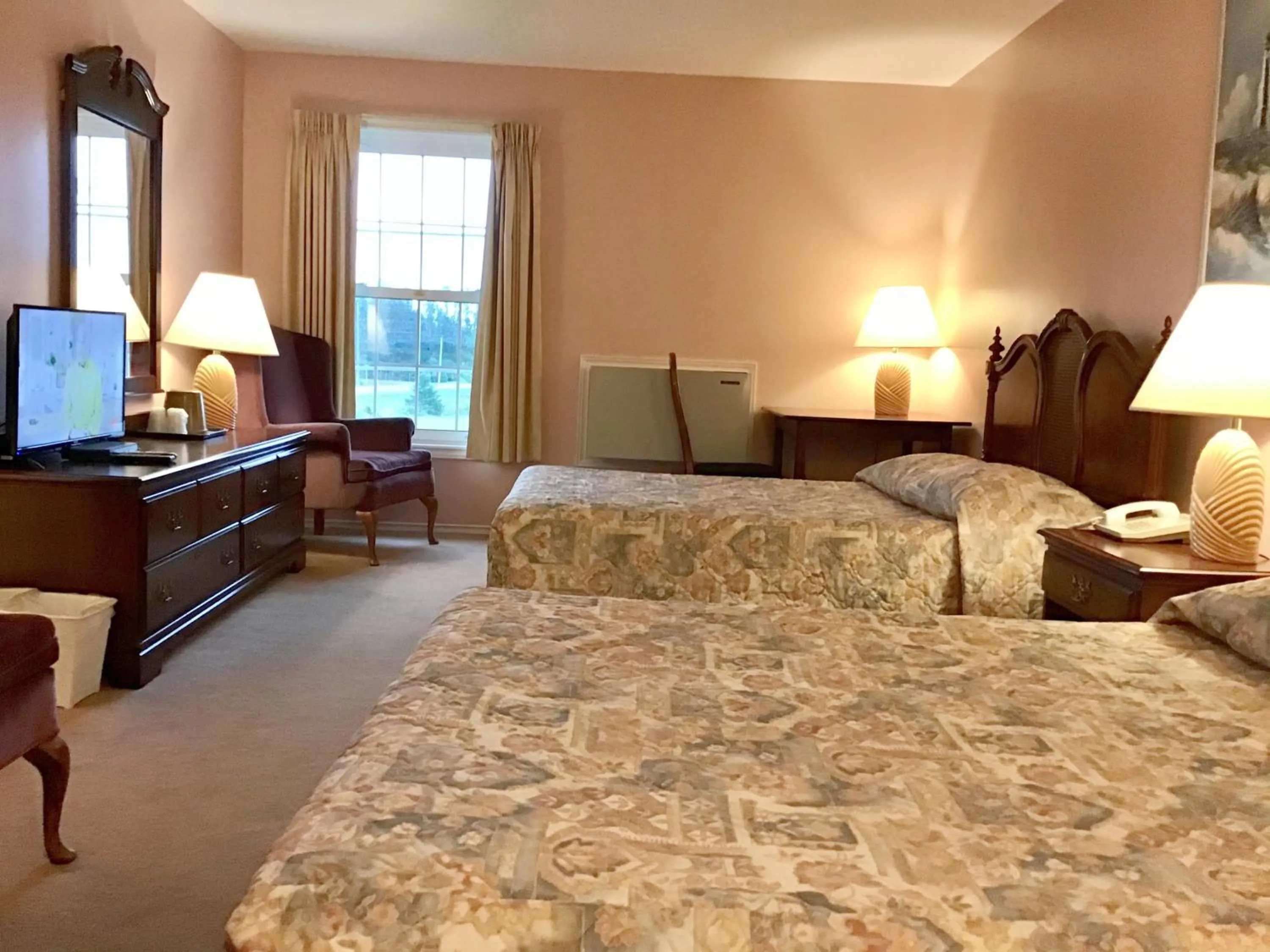 Bed in Rollo Bay Inn