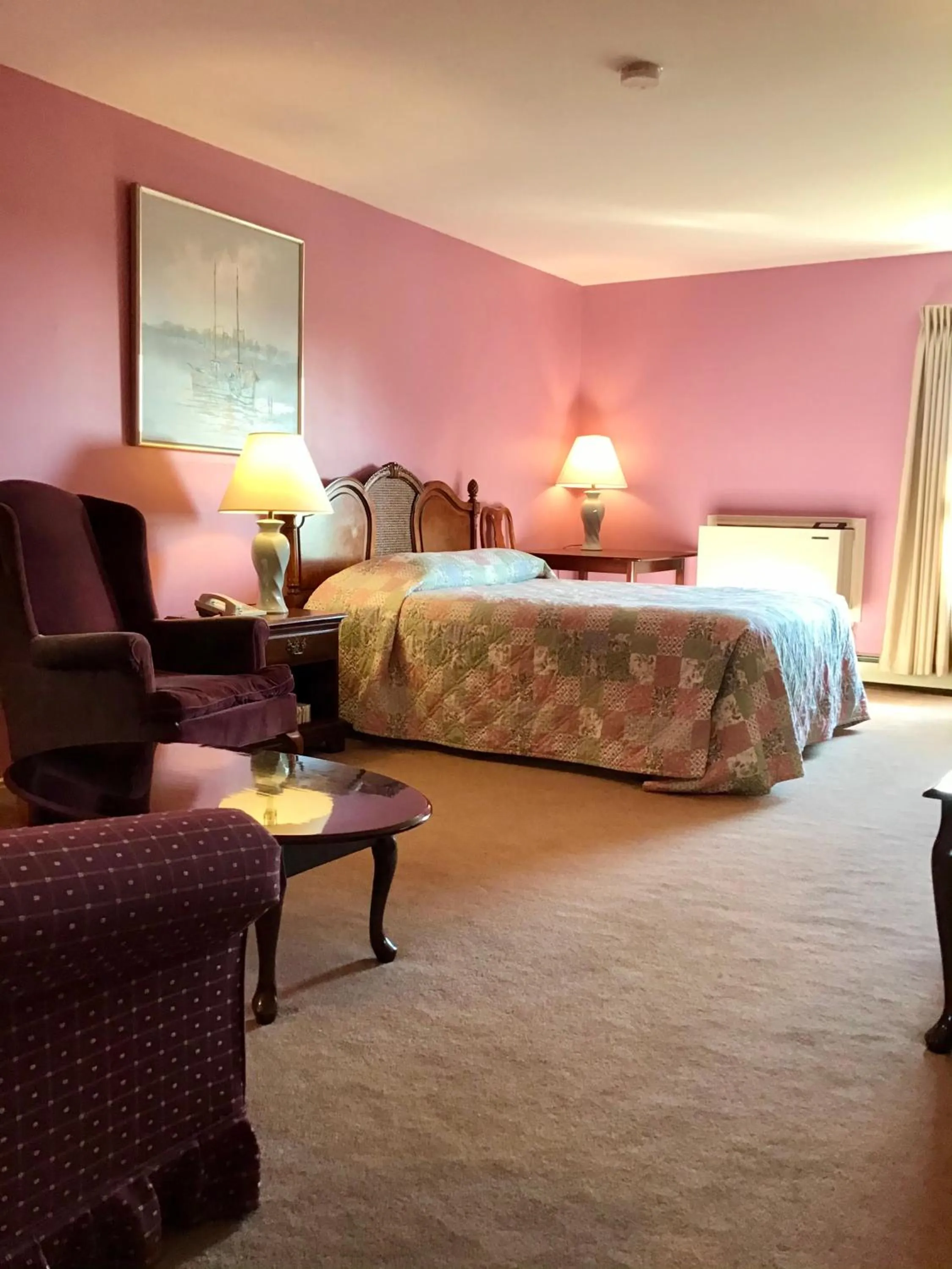 Bed in Rollo Bay Inn