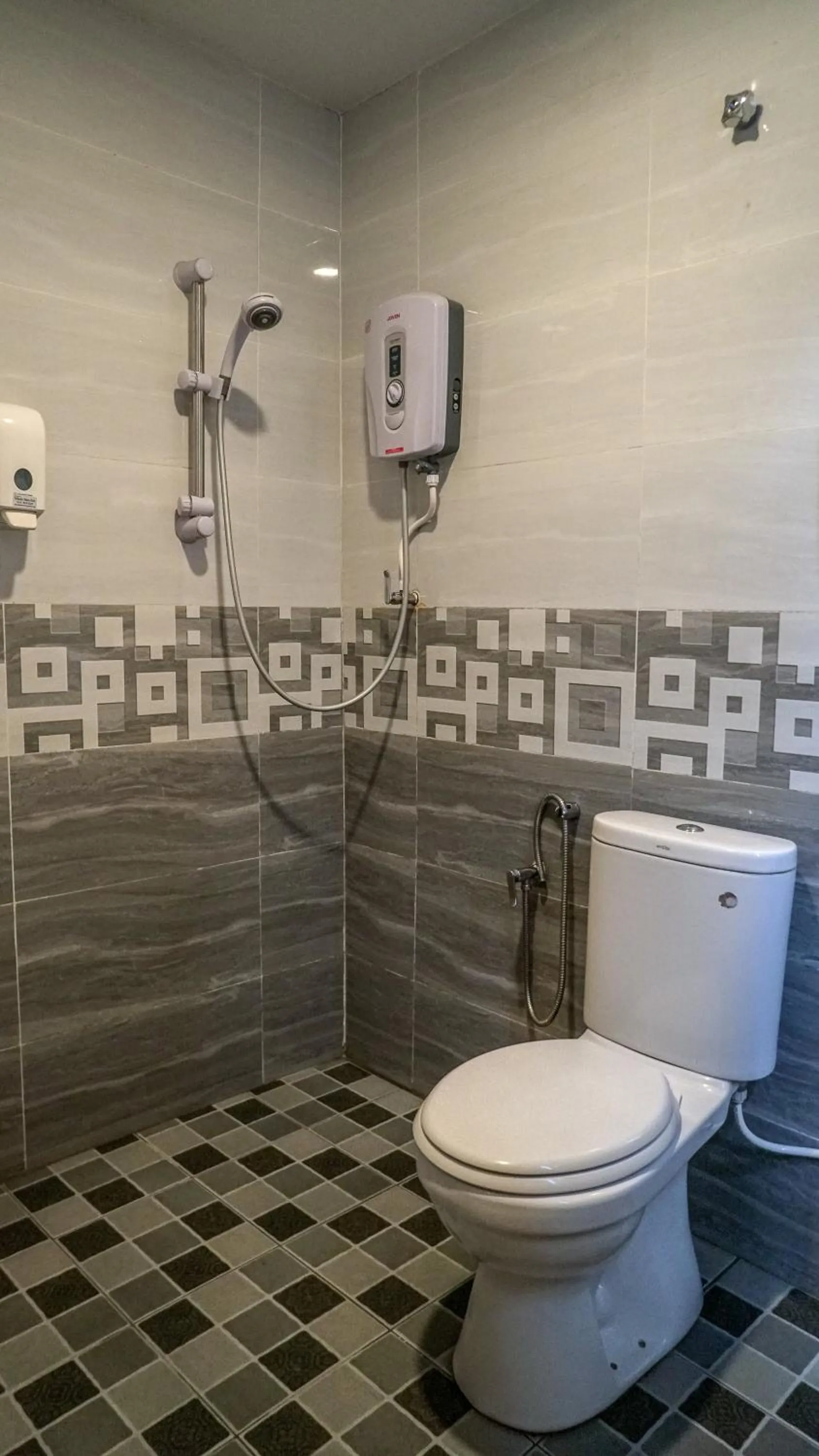 Bathroom in Highlanders Hotel