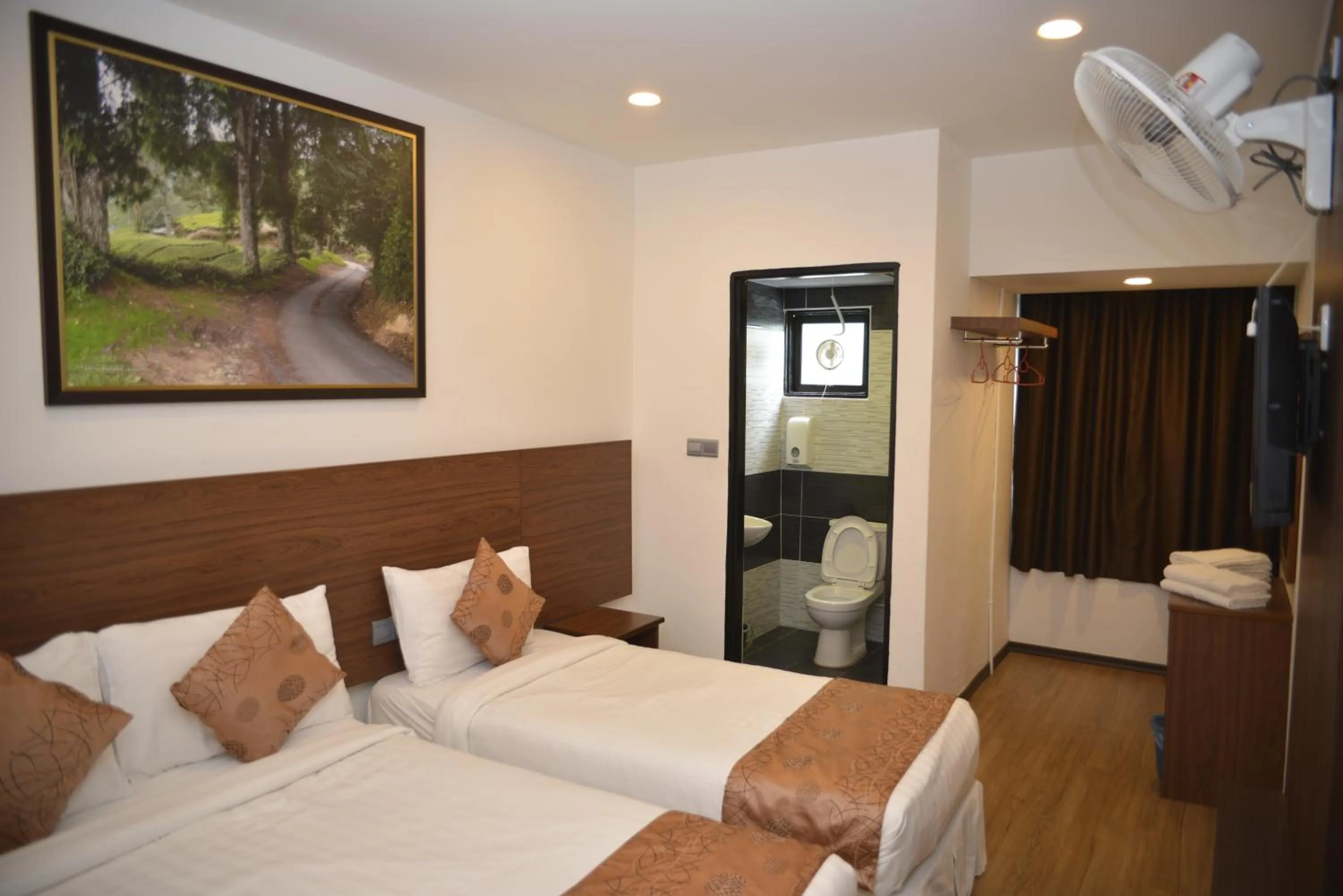 Bed in Highlanders Hotel