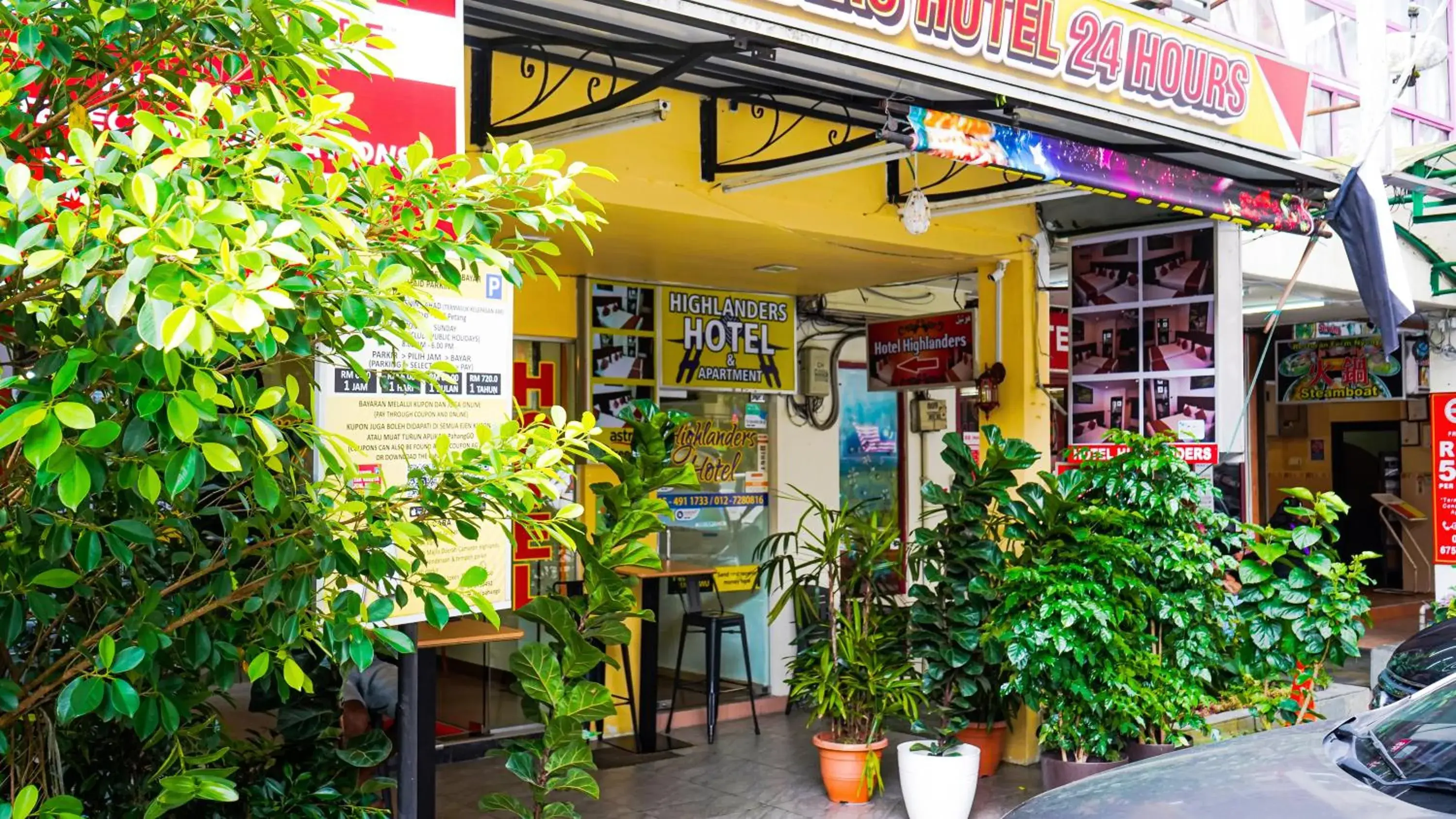 Property building in Highlanders Hotel Property building in Highlanders Hotel