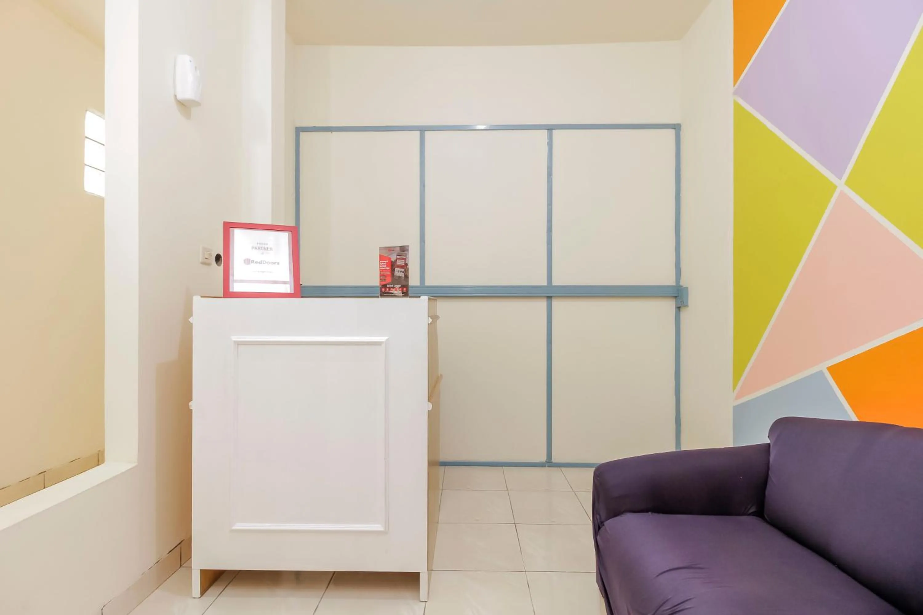 Lobby or reception in RedDoorz @ Tanjung Duren