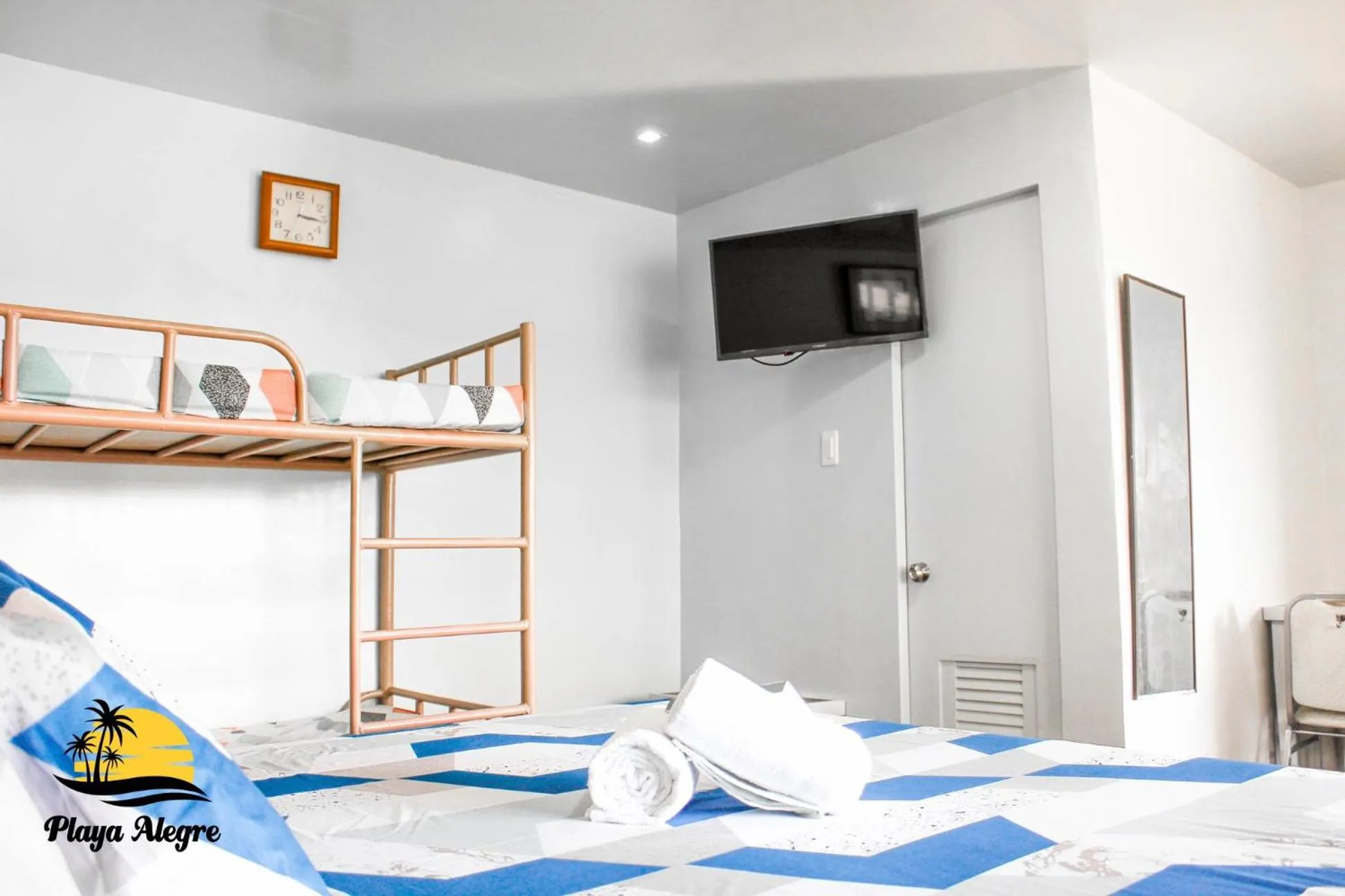 Bed in Playa Alegre Beach Resort & Restaurant