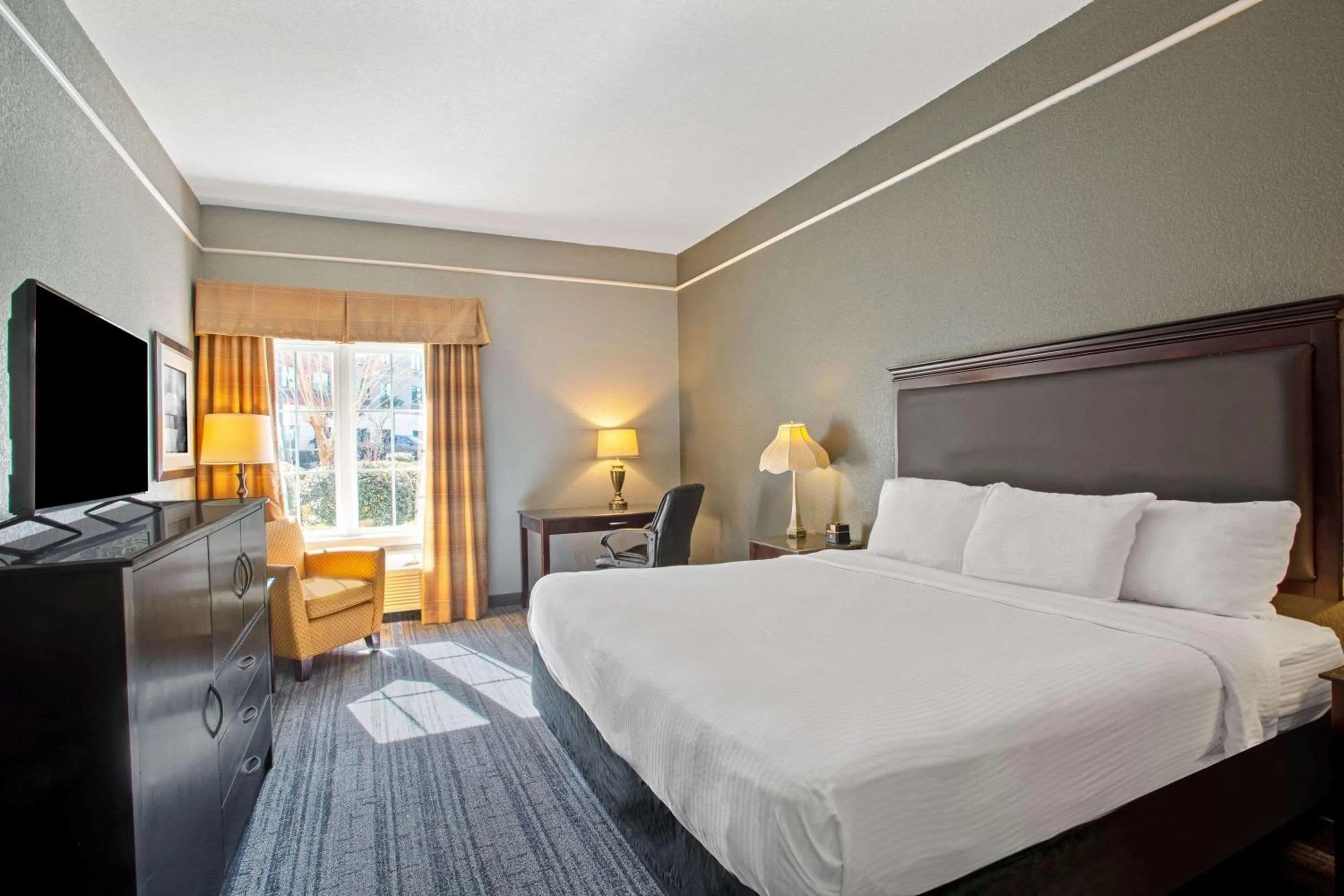 Photo of the whole room in Stay Express Inn & Suites - Mobile, AL