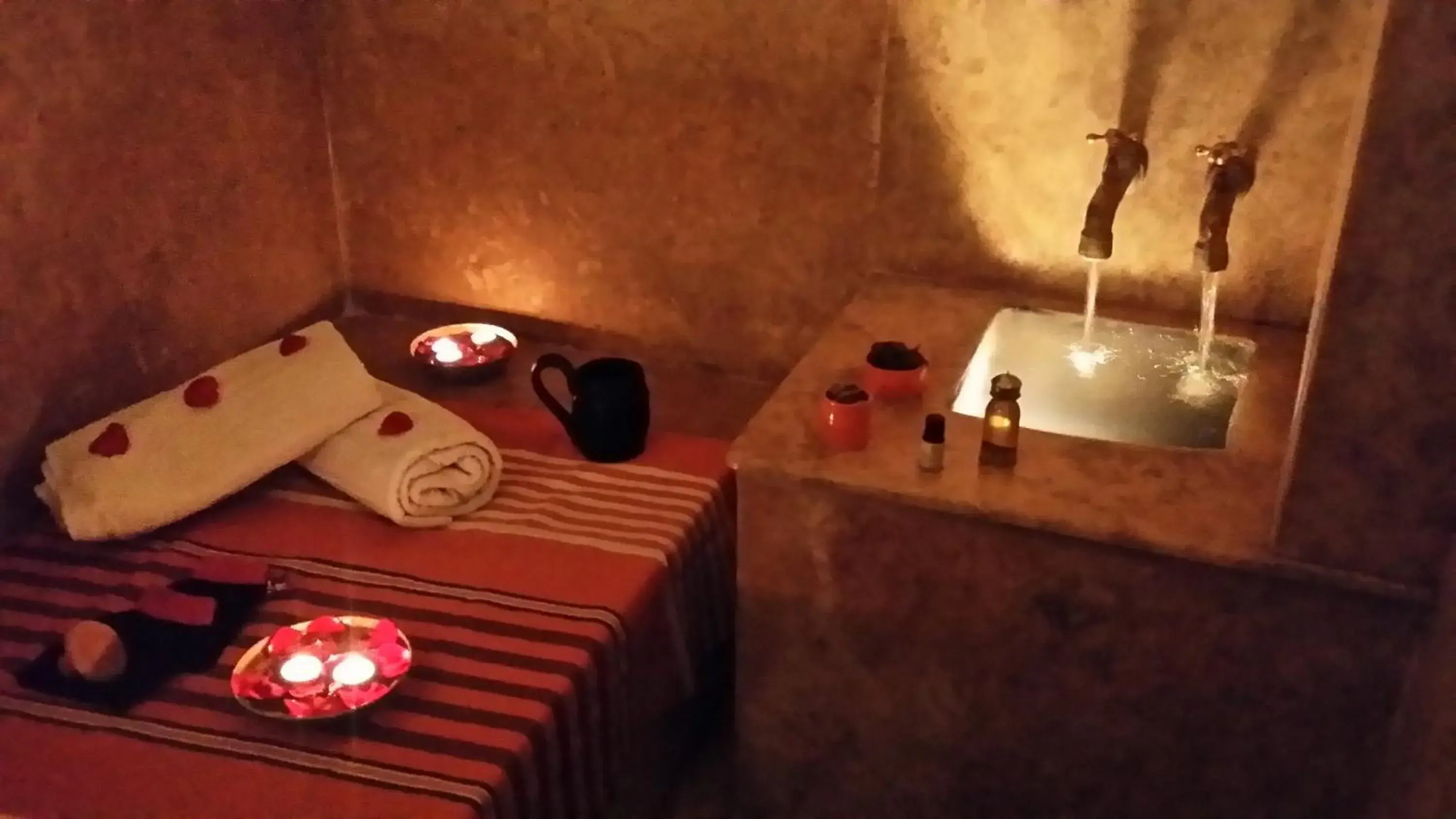Steam room, Bed in Riad Al Ksar & Spa Steam room, Bed in Riad Al Ksar & Spa