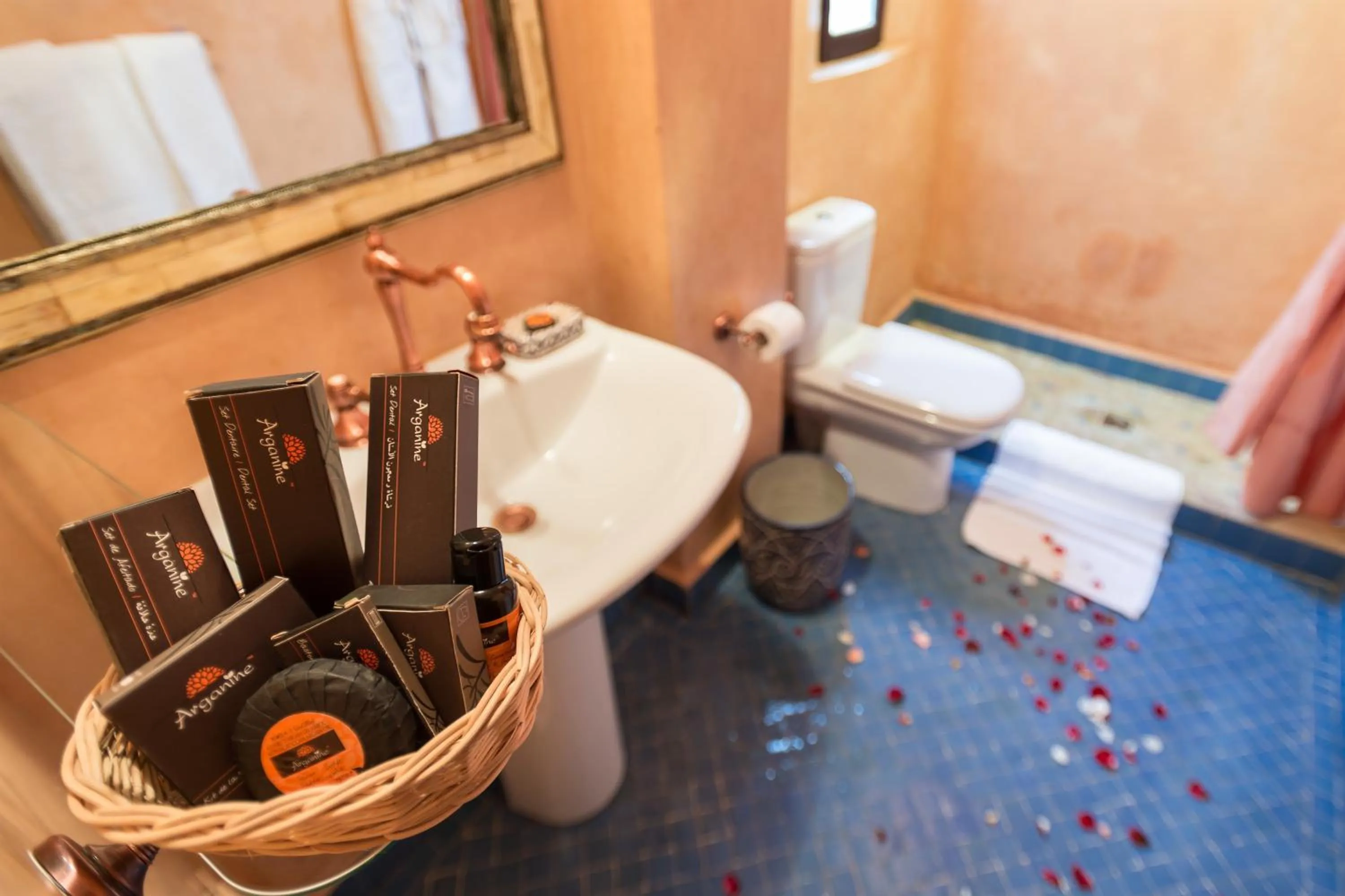 Bathroom in Algilà Fes Riad Medina Charme Hotel