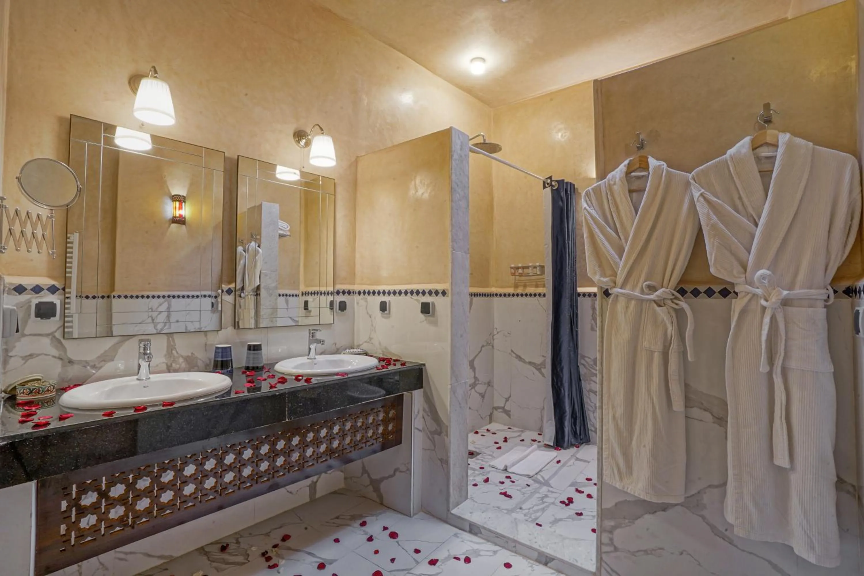 Bathroom in Algilà Fes Riad Medina Charme Hotel
