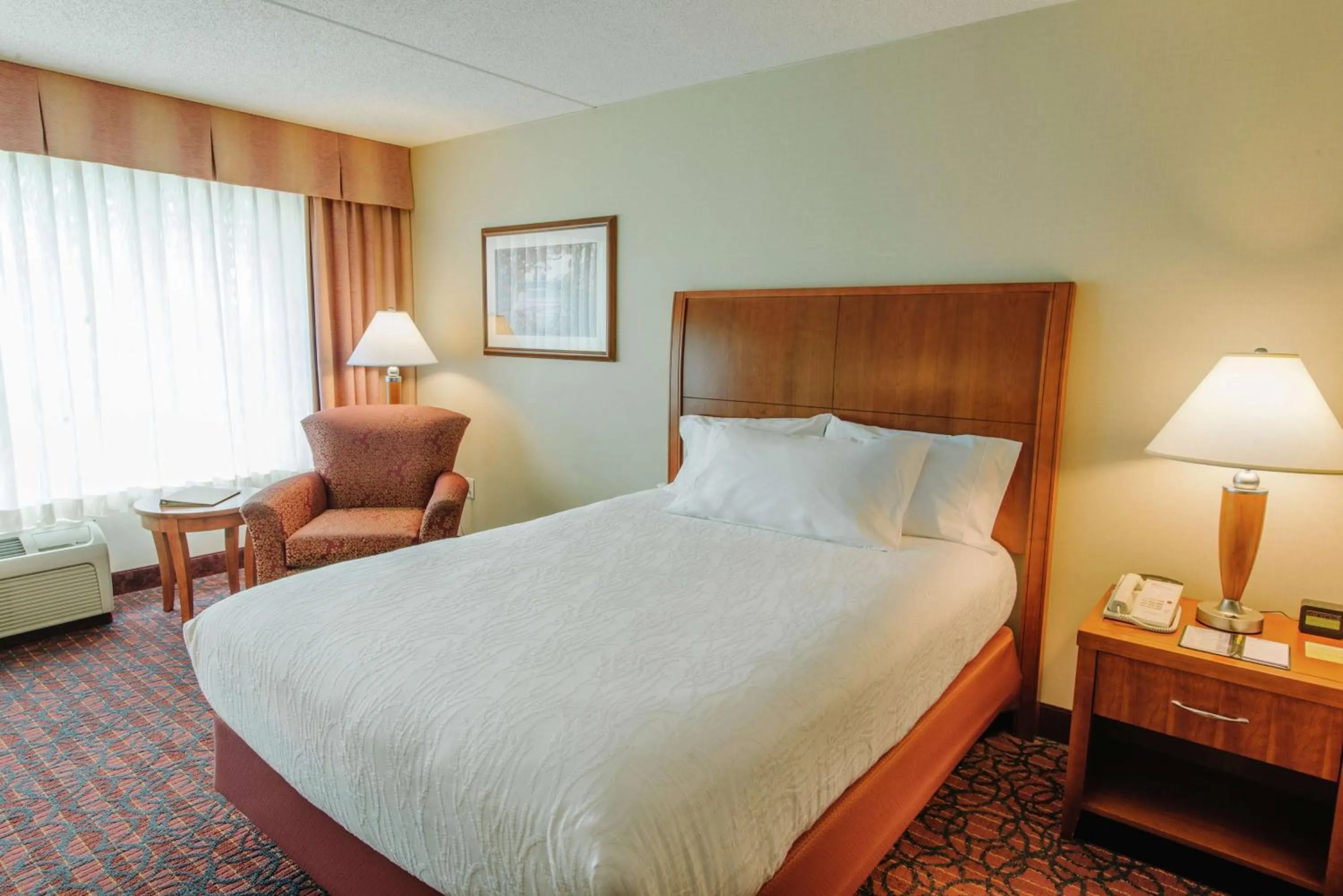 Bed in Hilton Garden Inn Manchester Downtown