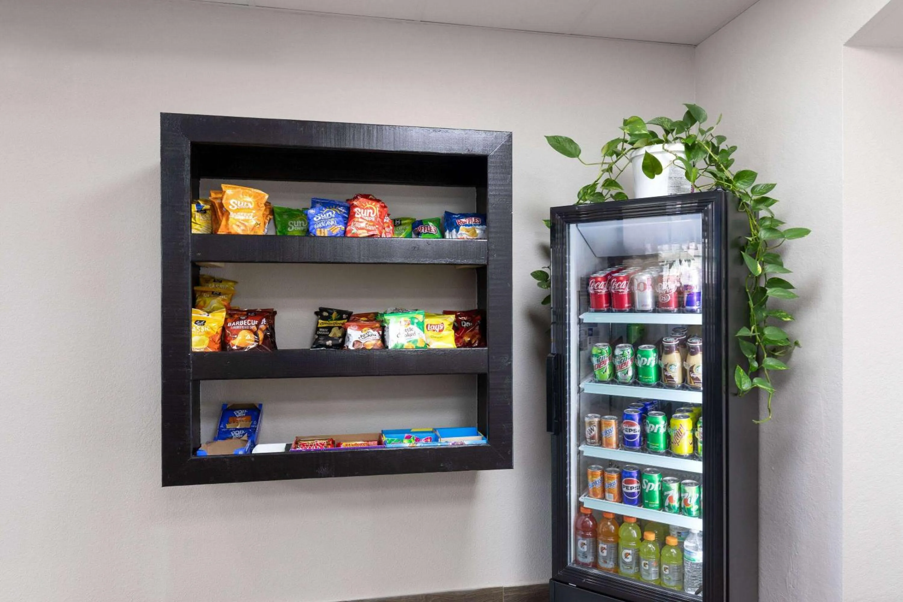 Food and drinks in Days Inn by Wyndham Clarksville North EXIT 4