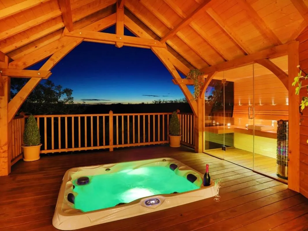 Other in Cabane de Prestige avec Jacuzzi et Sauna privatifs