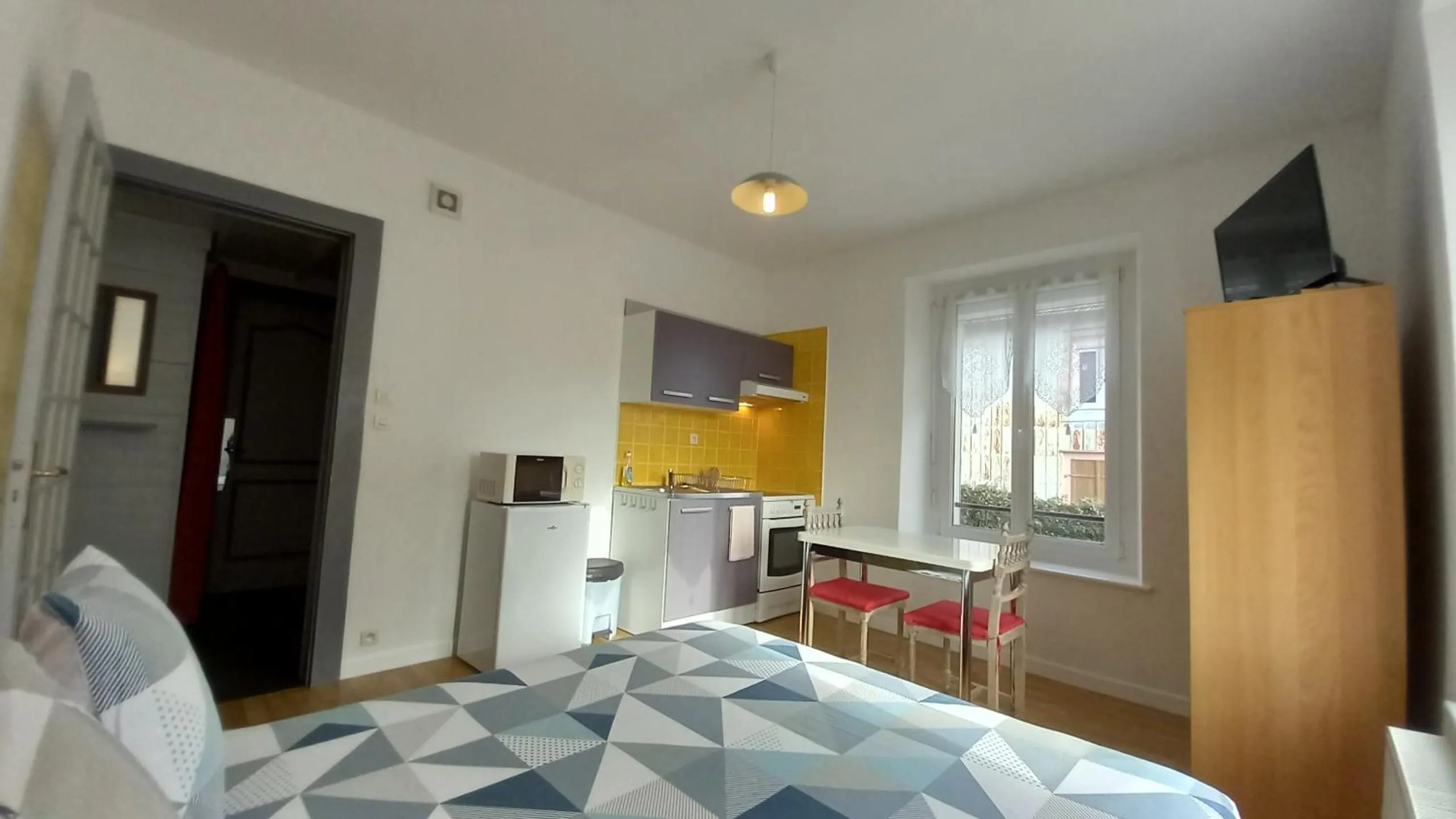 Bed in Studio d'hôtes à 10 km de Gérardmer (Le Tholy)