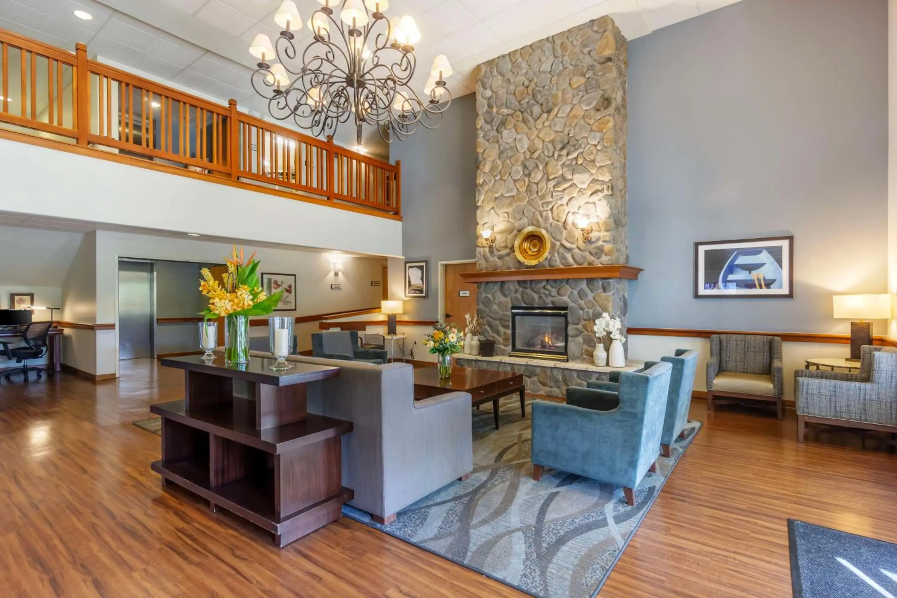 Lobby or reception in Best Western Plus Edmonds Harbor Inn Lobby or reception in Best Western Plus Edmonds Harbor Inn